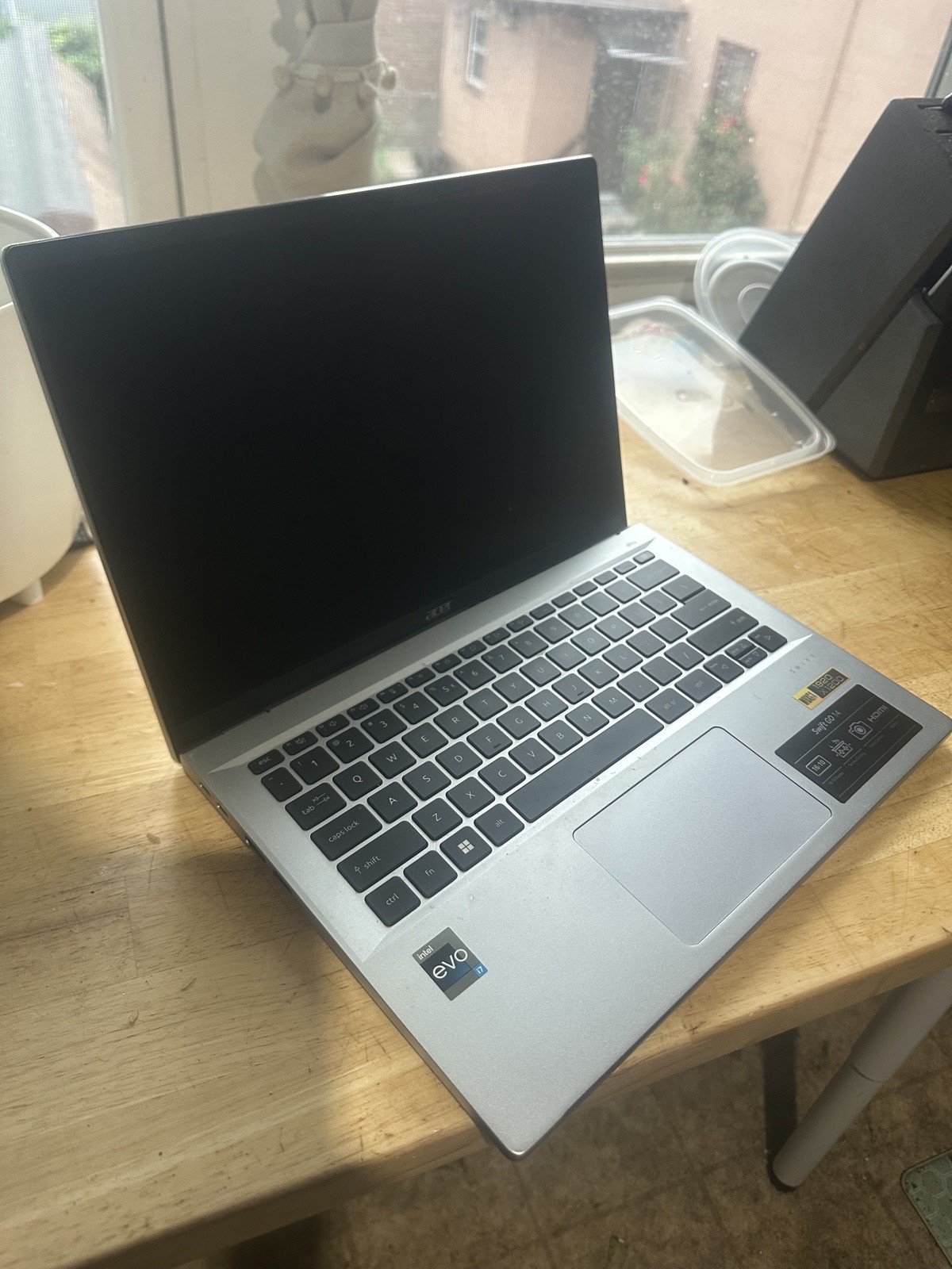Acer Swift Go Intel Evo Laptop 14″ Intel Core i7-1355U Intel Iris Xe 16GB Ram