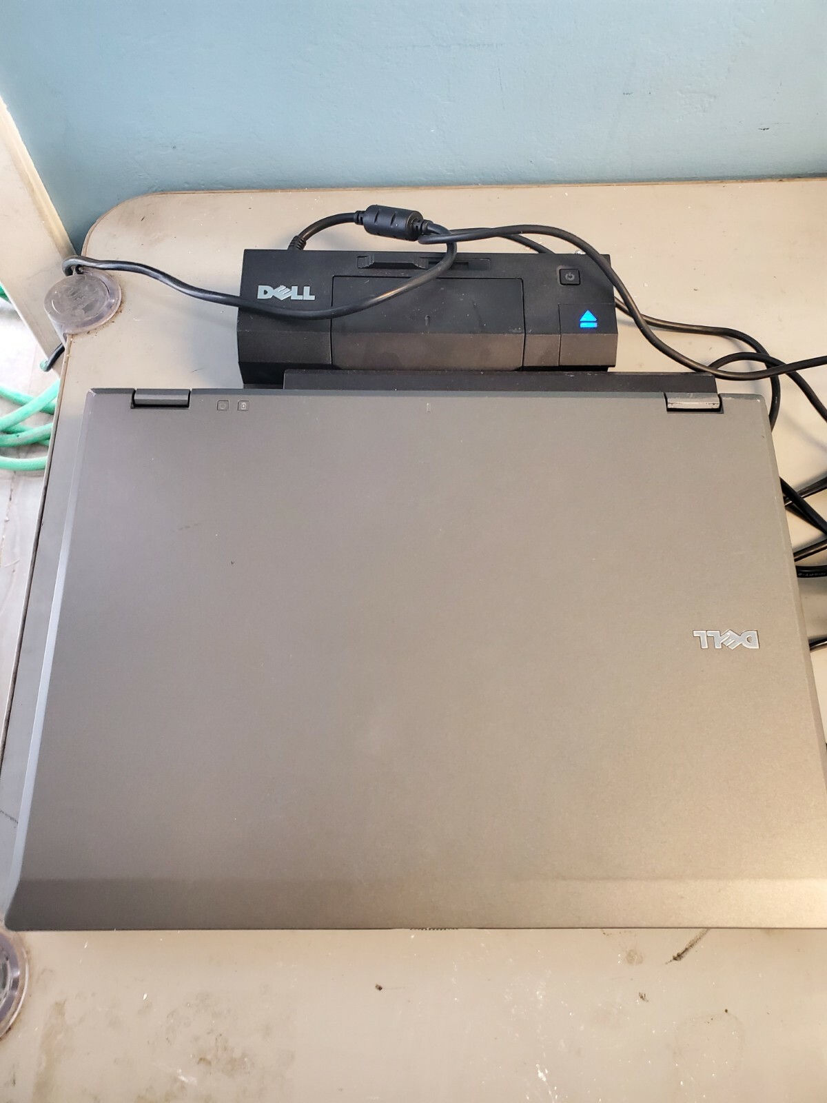 Dell Latitude E5410 Laptop with dock NON WORKING