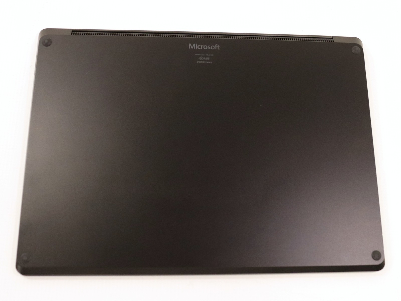 Microsoft Surface Laptop 5 1951 13.5″ Touch i7-1265U 16GB 256GB NVMe W11P As Is