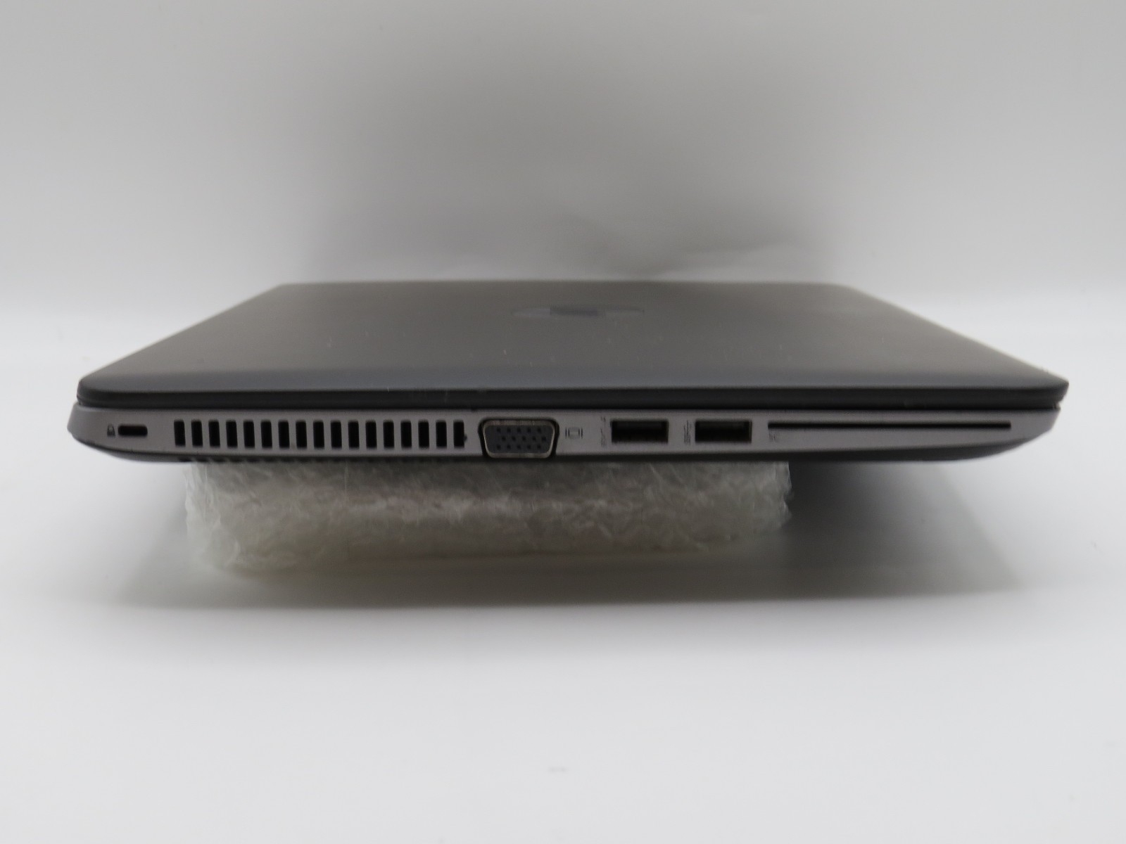HP Elitebook 840 G2 i5-5200U @ 2.2GHz 8GB DDR3 240 GB SATA SSD No OS