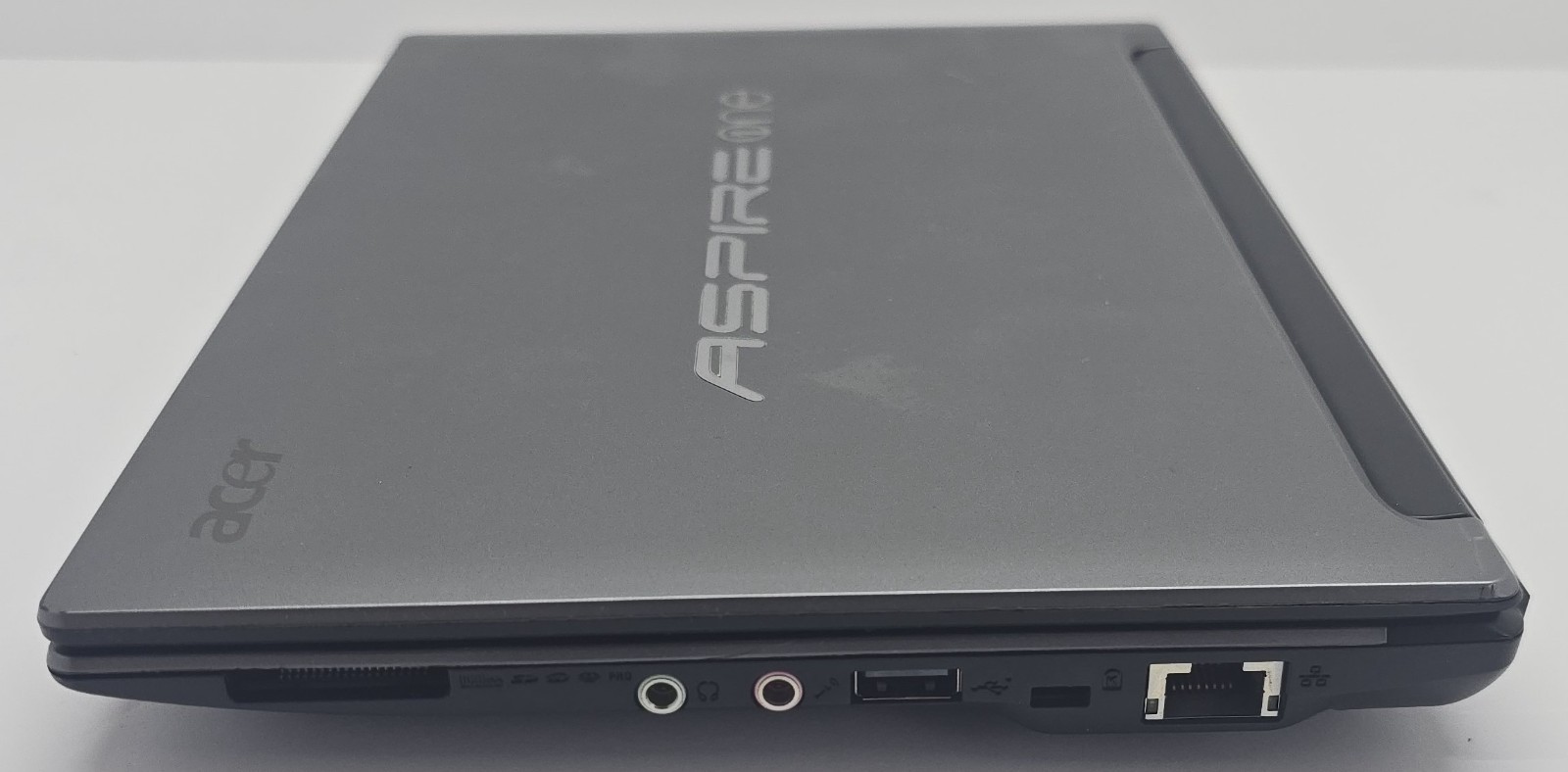 Acer Aspire One D260 10.1″ Silver Netbook Intel Atom 1GB RAM 60GB HDD NO OS