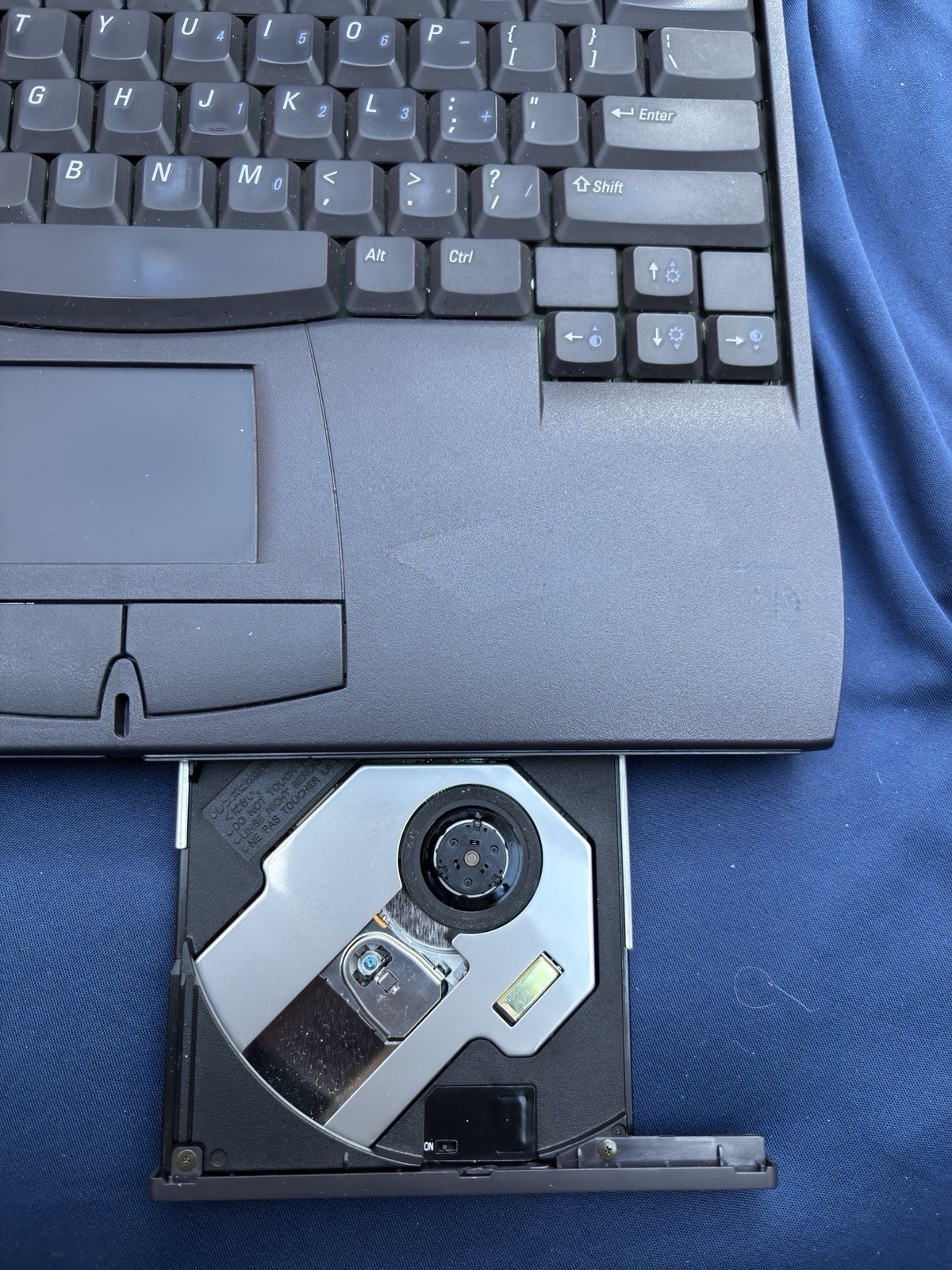 Dell Latitude CP 14in Windows 98 Pentium 500MHz 128MB RAM 4GB HDD Charger