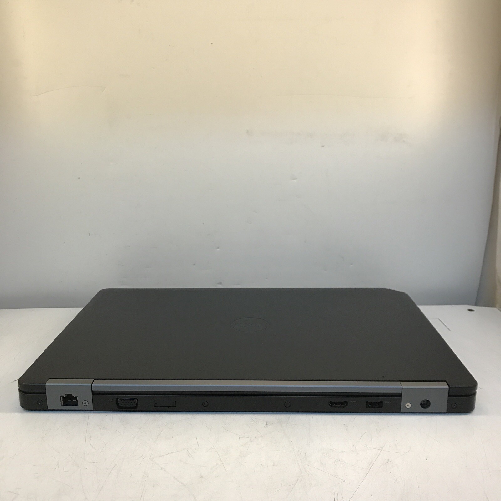 Dell Latitude E5570 unknown CPU No RAM No HDD/battery does not power on