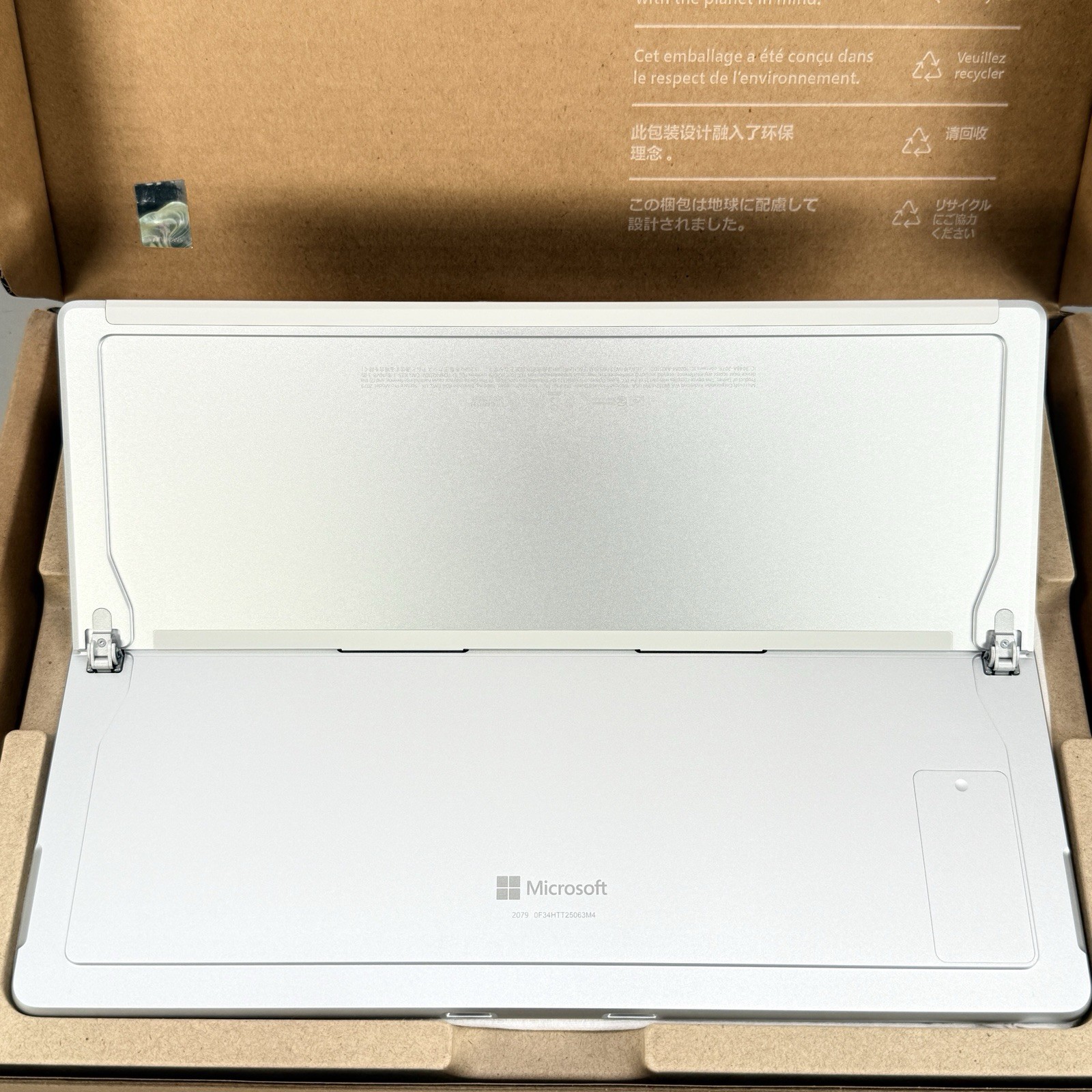 Microsoft Surface Pro 10 Tablet – 13″ – 32 GB – 256 GB SSD – Platinum