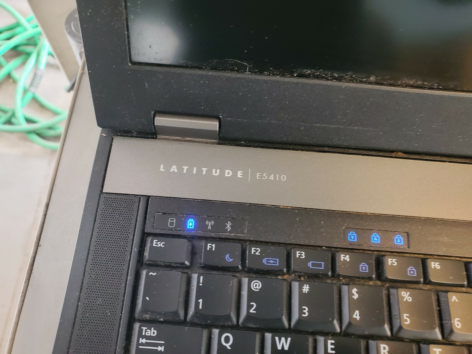 Dell Latitude E5410 Laptop with dock NON WORKING