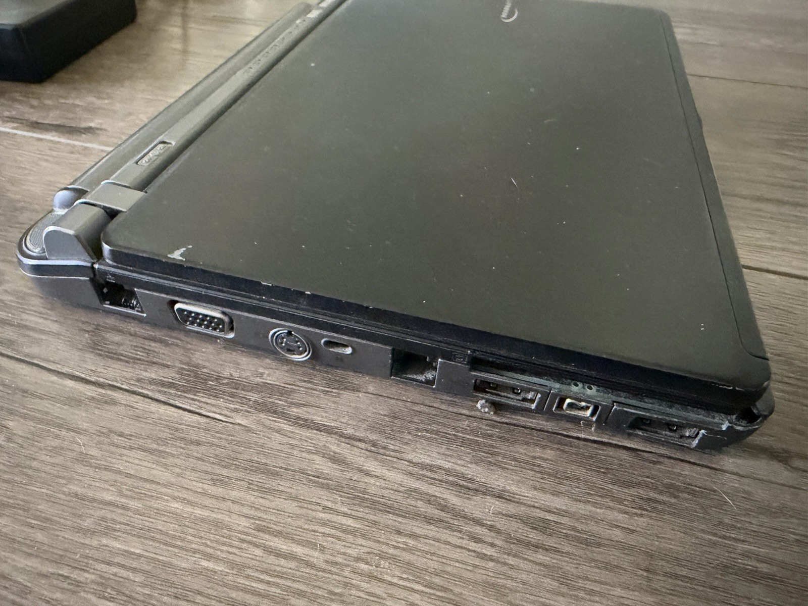 Vintage Fujitsu Lifebook Model P7120 PC Computer Laptop/Notebook w/Windows XP