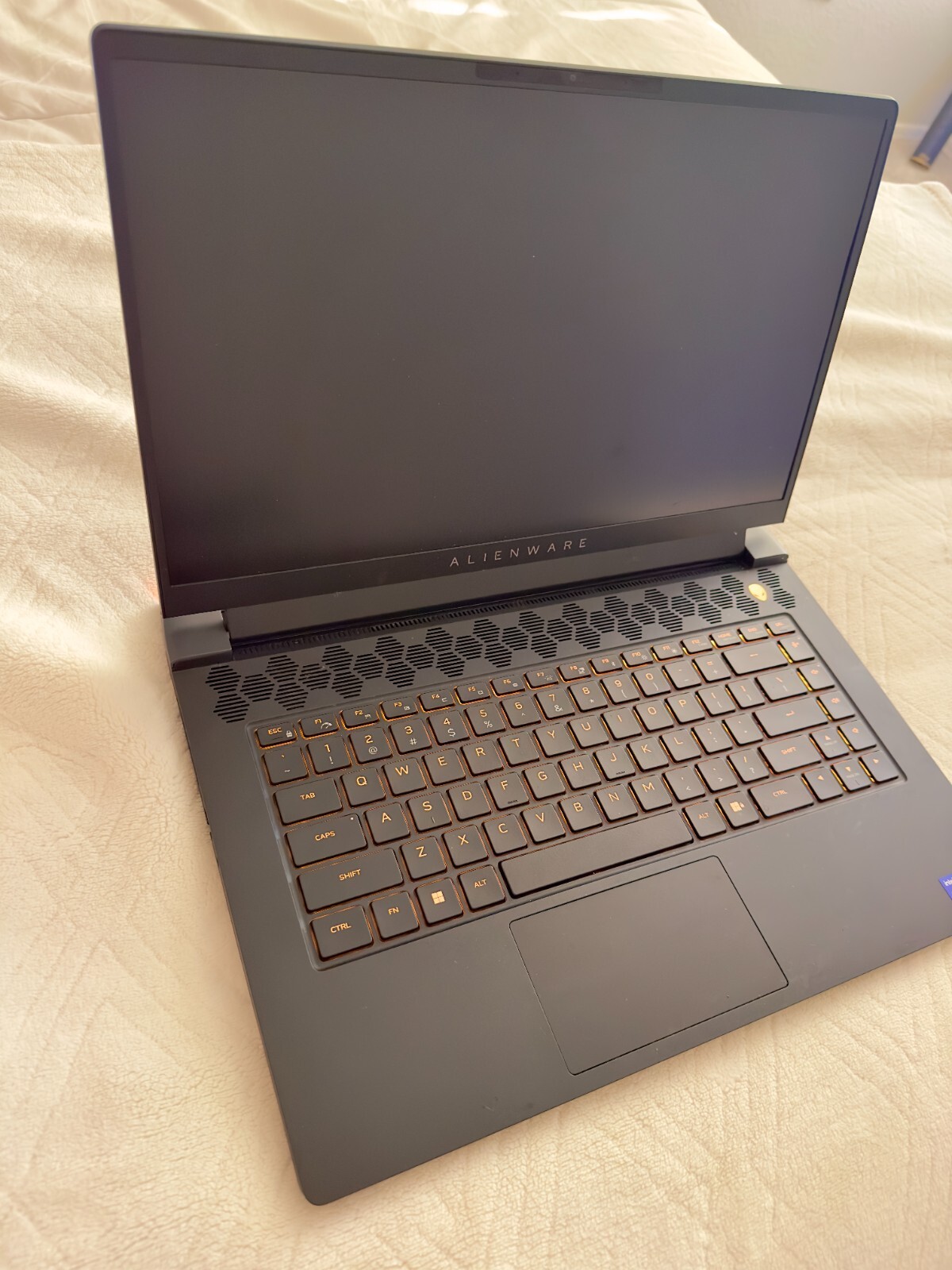 Alienware m15 R7 Gaming Laptop – 15.6-inch 240Hz 2ms QHD, Intel Core i9-12900H