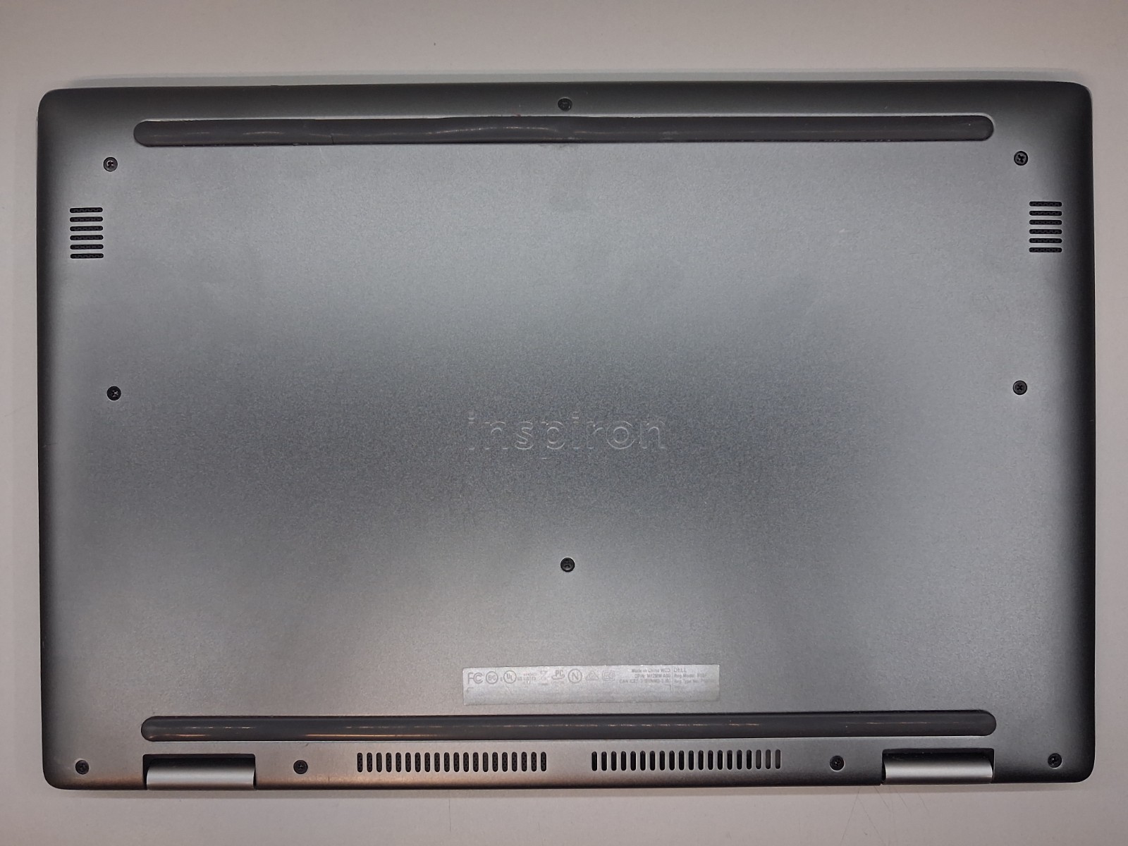 Dell Inspiron 7579 15.6″ FHD 2-in-1 i7-7500U 2.7GHz 8GB RAM 512GB M.2 W11H READ