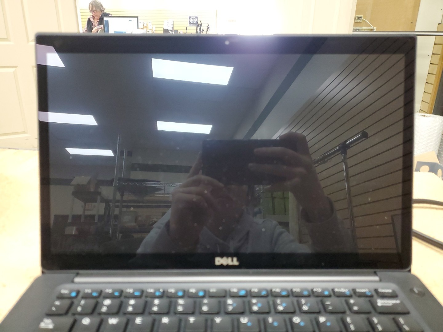 Dell Latitude 7480 14” i5-6300U 2.4GH 8GB DDR4 256GB SSD Win 11 042926-1