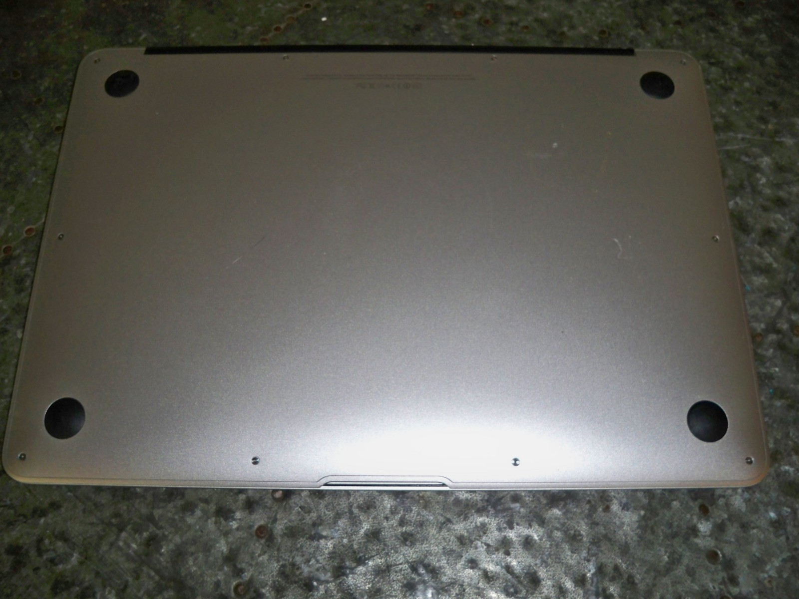 Apple MacBook Air A1466 13.3″ Intel Core i5 1.8GHz Mid 2012 W/128GB SSD, 8GB Ram