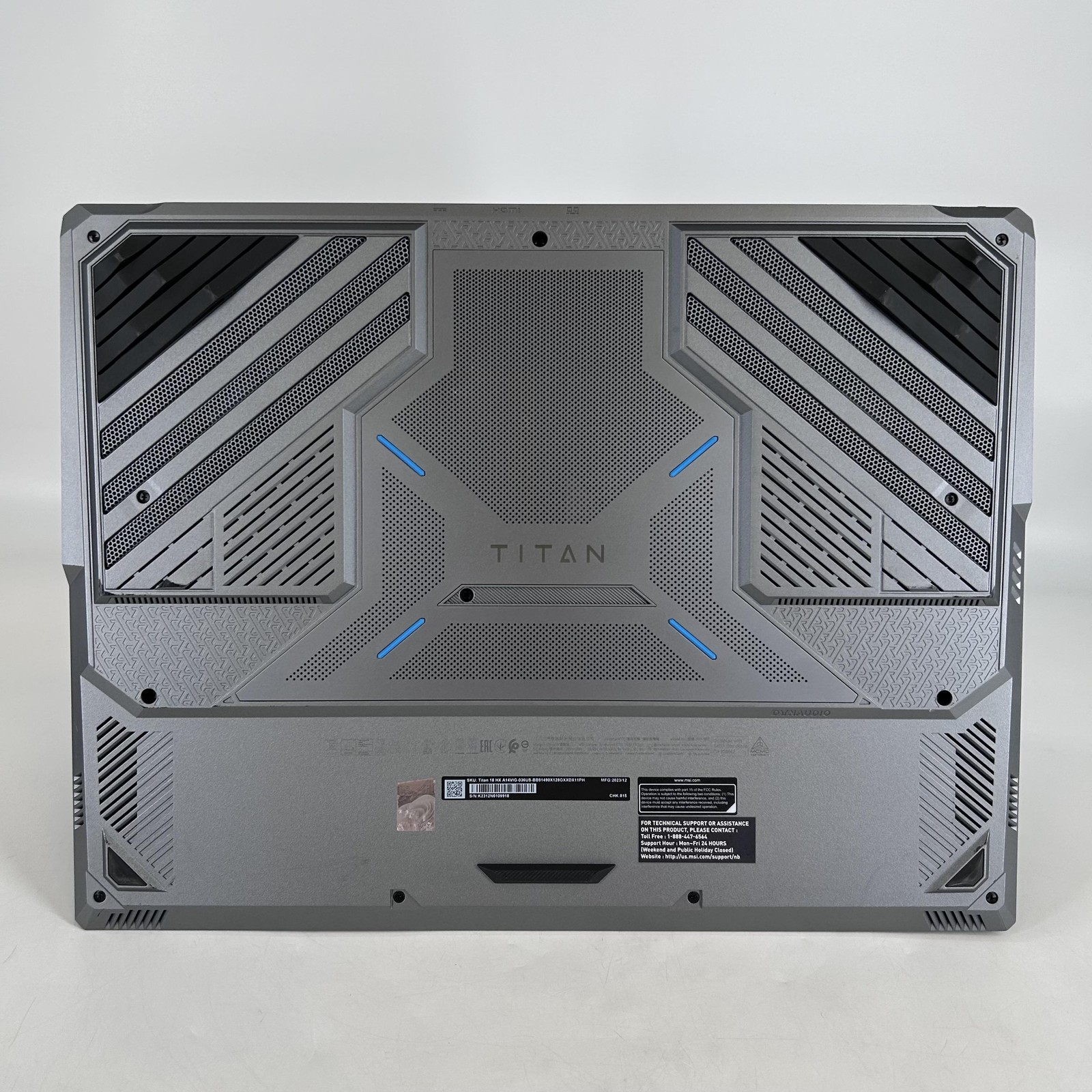 MSI Titan 18 HX 120Hz 2.2 GHz i9-14900HX 64GB 12TB SSD NVIDIA RTX 4090 Very Good