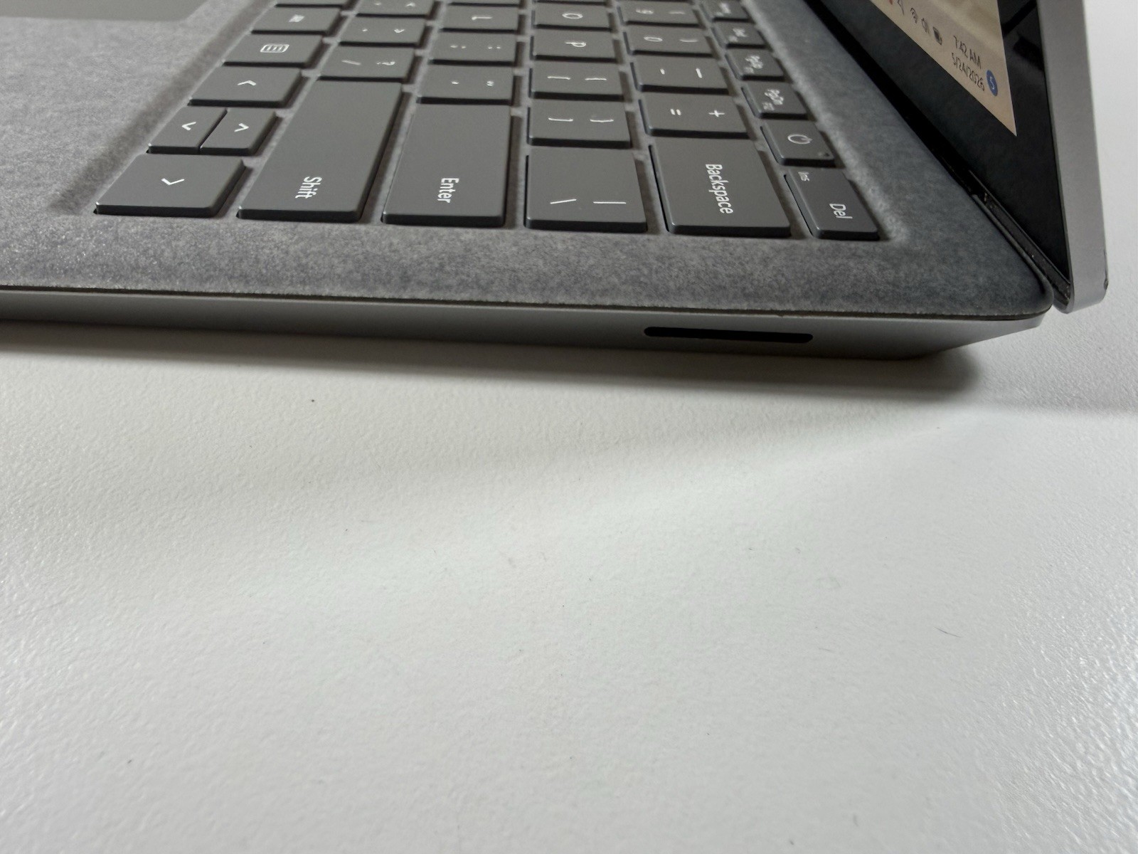 Microsoft Surface Laptop 5 13.5” 1950 Intel Core i7-1265U 16GB RAM 512GB NVME