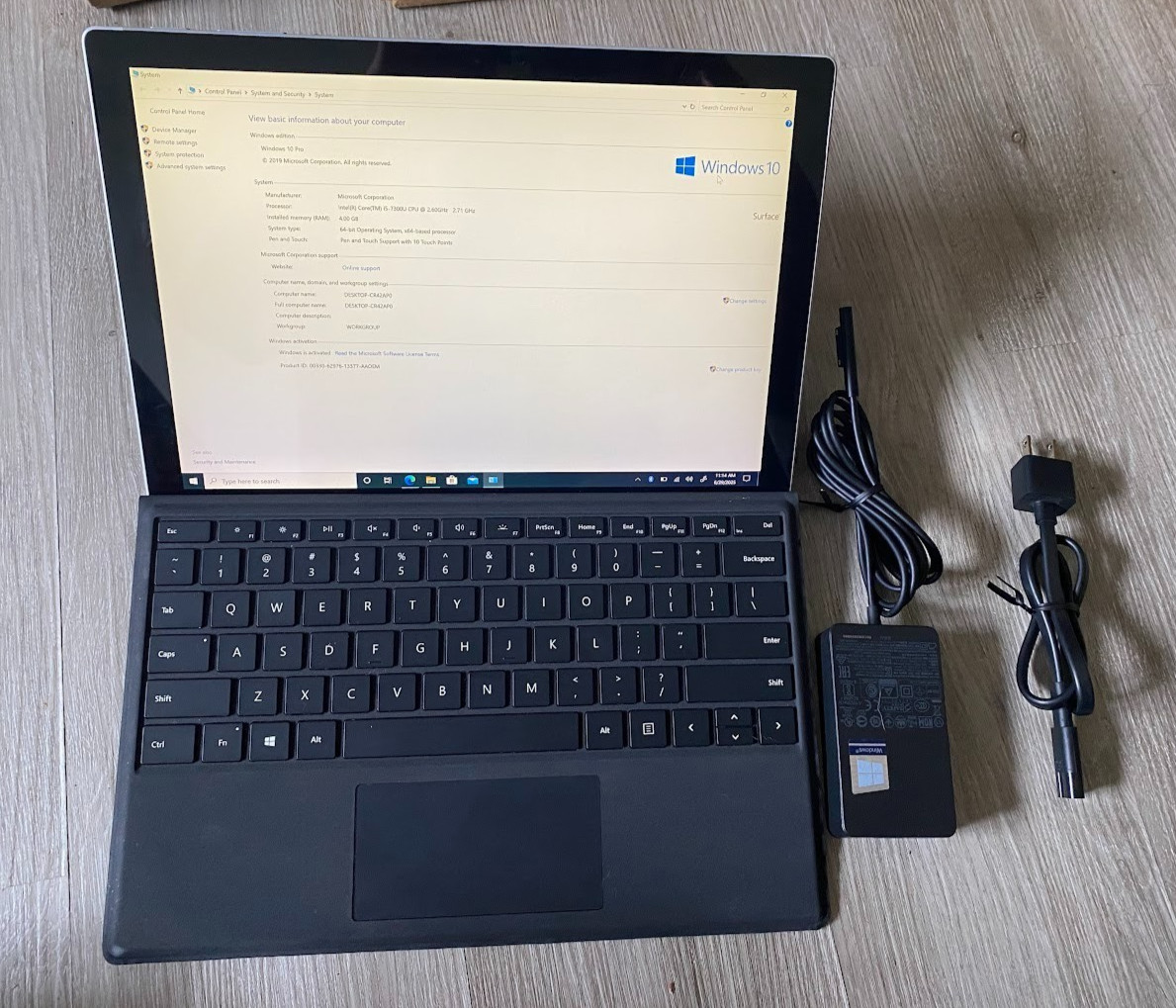 Microsoft Surface Pro ( 1796) Intel i5-7300U, 4GB RAM, 128GB SDD, Win 10+Case+Ch