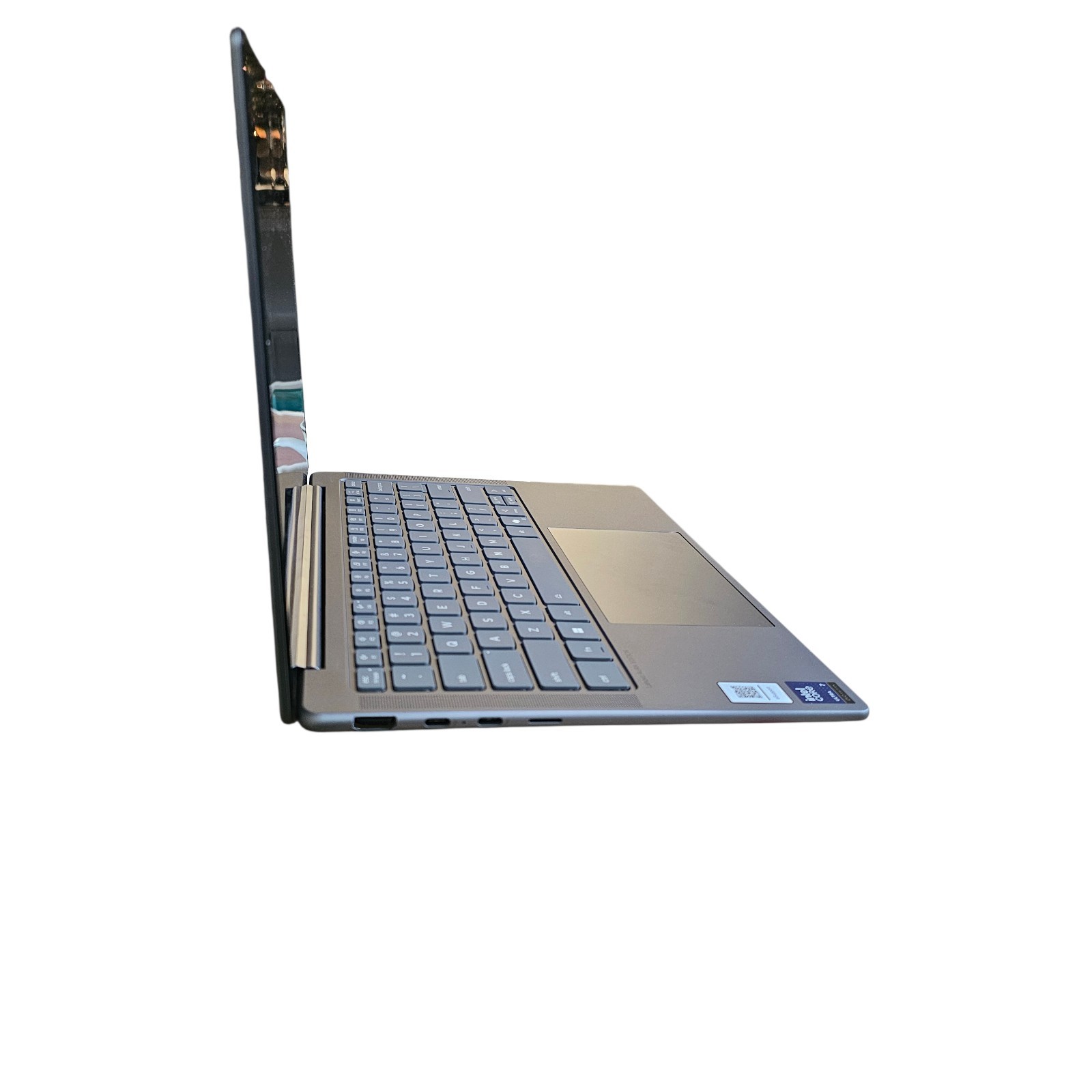 Lenovo Slim 7 14ILL10 14″ OLED Intel Core Ultra 7 258V – 32GB RAM – 1TB SSD
