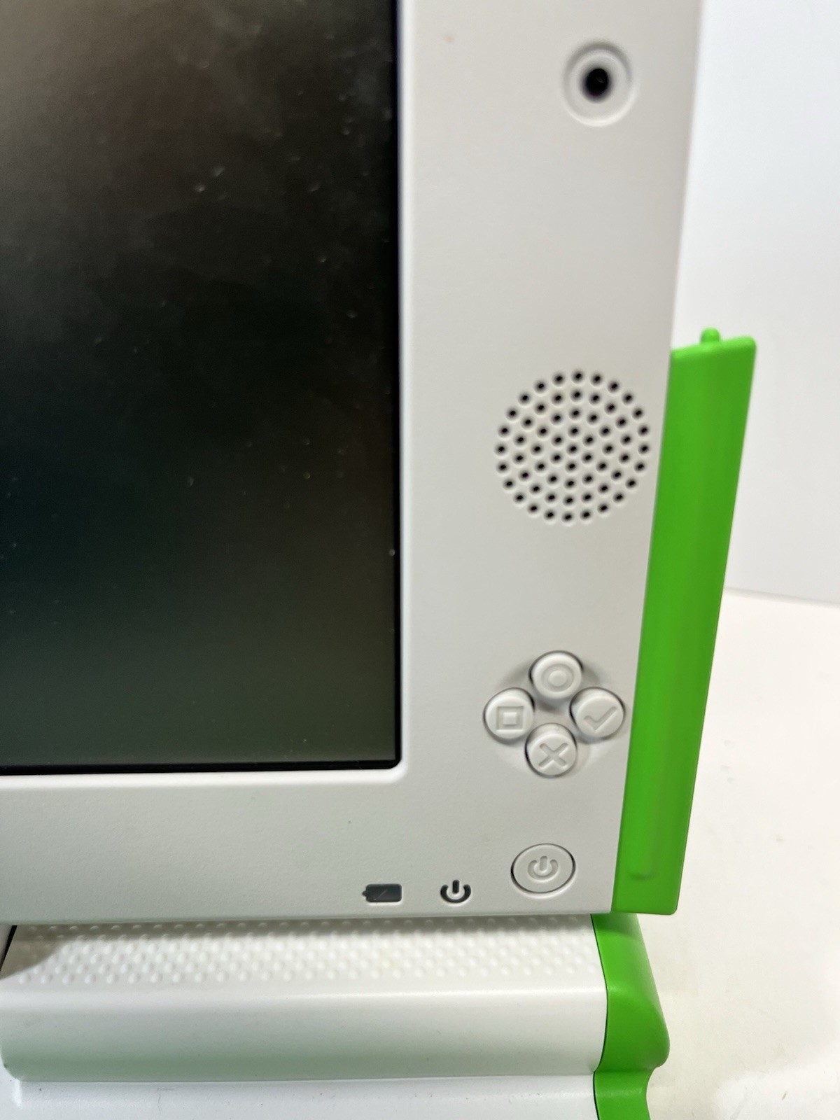 OLPC XO-1 Kids Laptop Computer – One Laptop Per Child – w/ Power Adapter