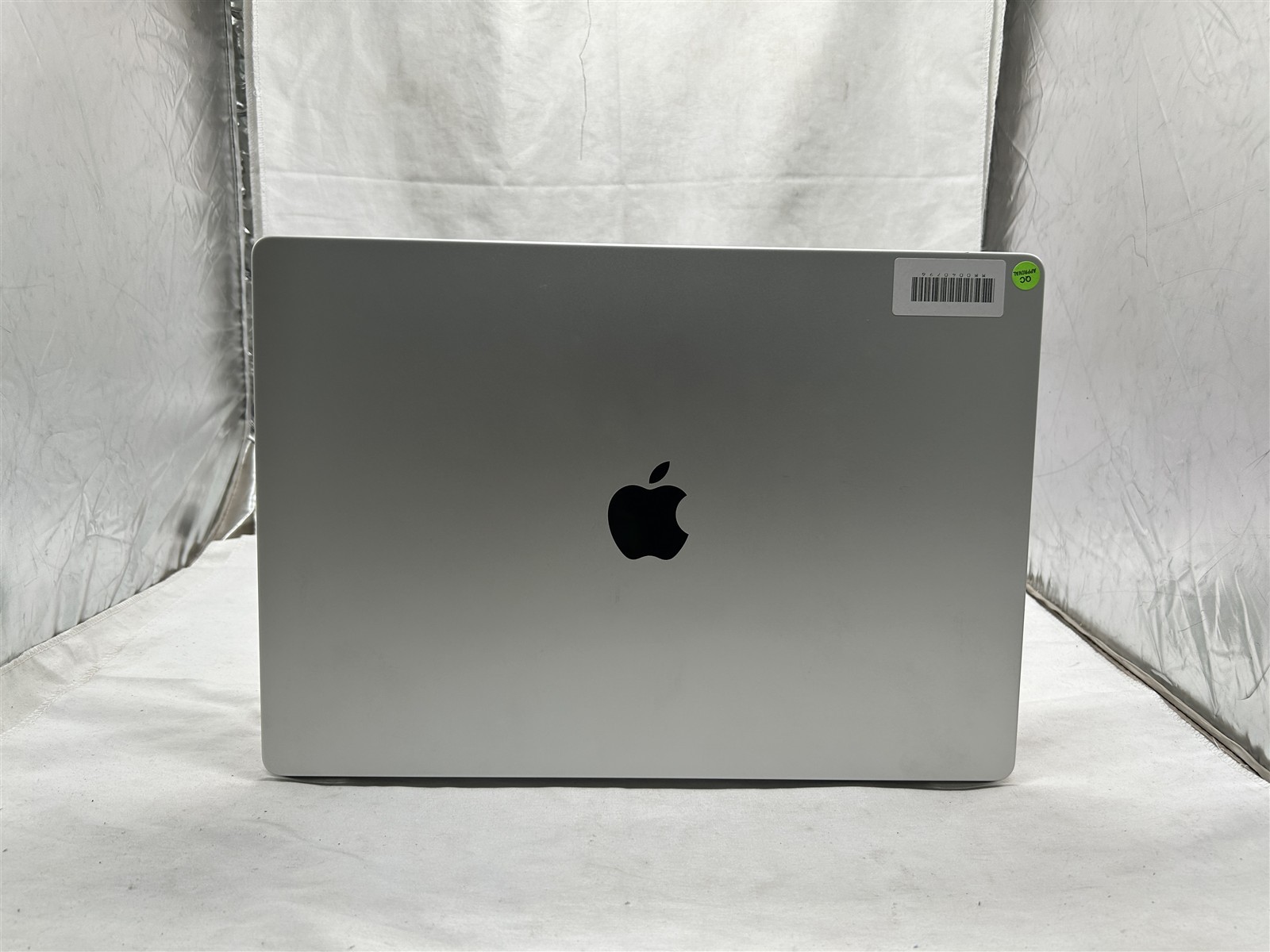 Apple MacBook Pro A2485 Laptop M1 Pro 16GB RAM 512GB SSD Tahoe 26.4.1 No Charger