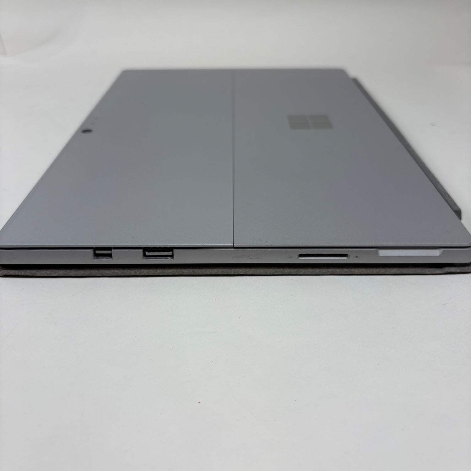 Broken Microsoft Surface Pro 6 1796 12.3″ i5-8250U 1.6GHz 8GB 256GB Bad LCD