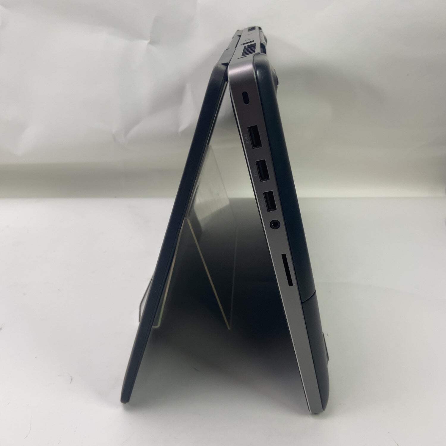 Dell Precision 7520 15.6″ i7-7920HQ 3.1GHz 16GB RAM 256GB HDD Quadro M1200