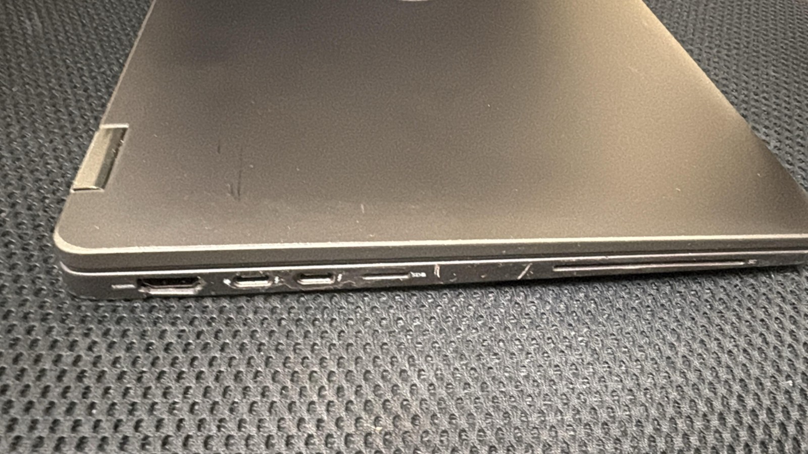 Dell Latitude 7410 14″FHD Laptop,i7-10610U-16GB RAM,512GB M2,Win 11 Pro .