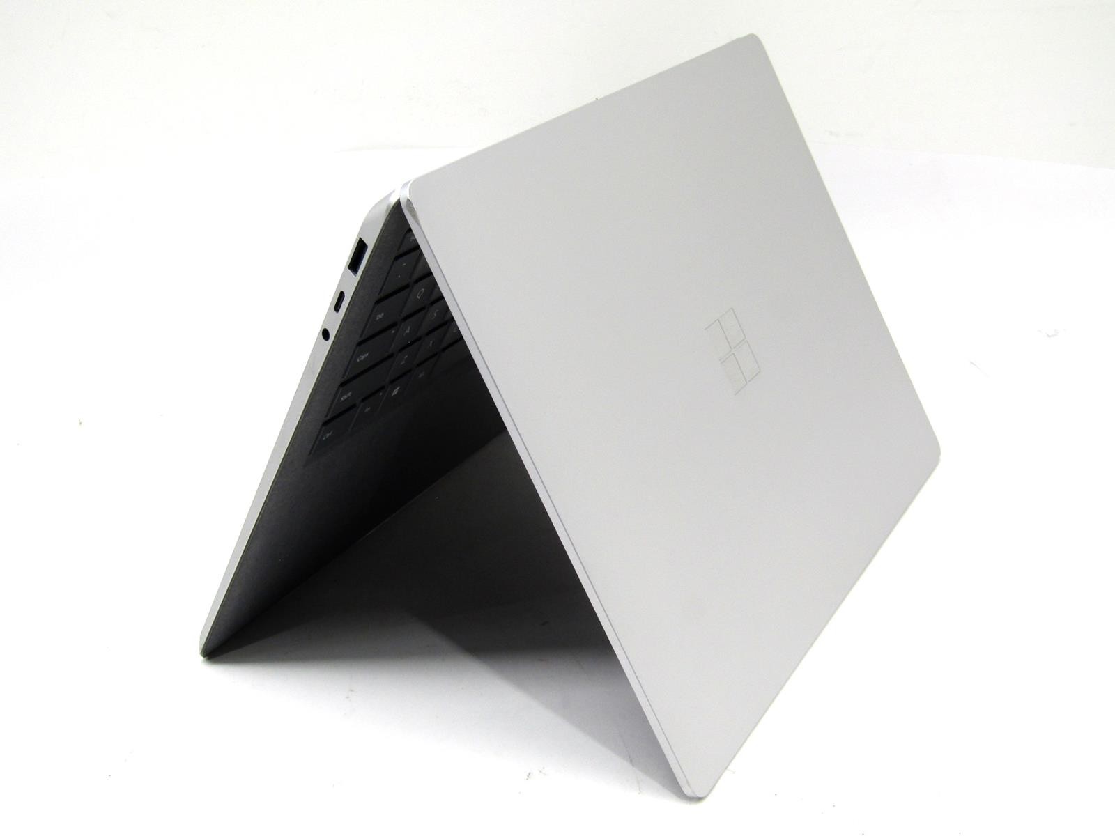 Microsoft Surface Laptop 4 1950 13.5″ | Core i5-1145G7 | 8GB LPDDR4 | 256GB m.2