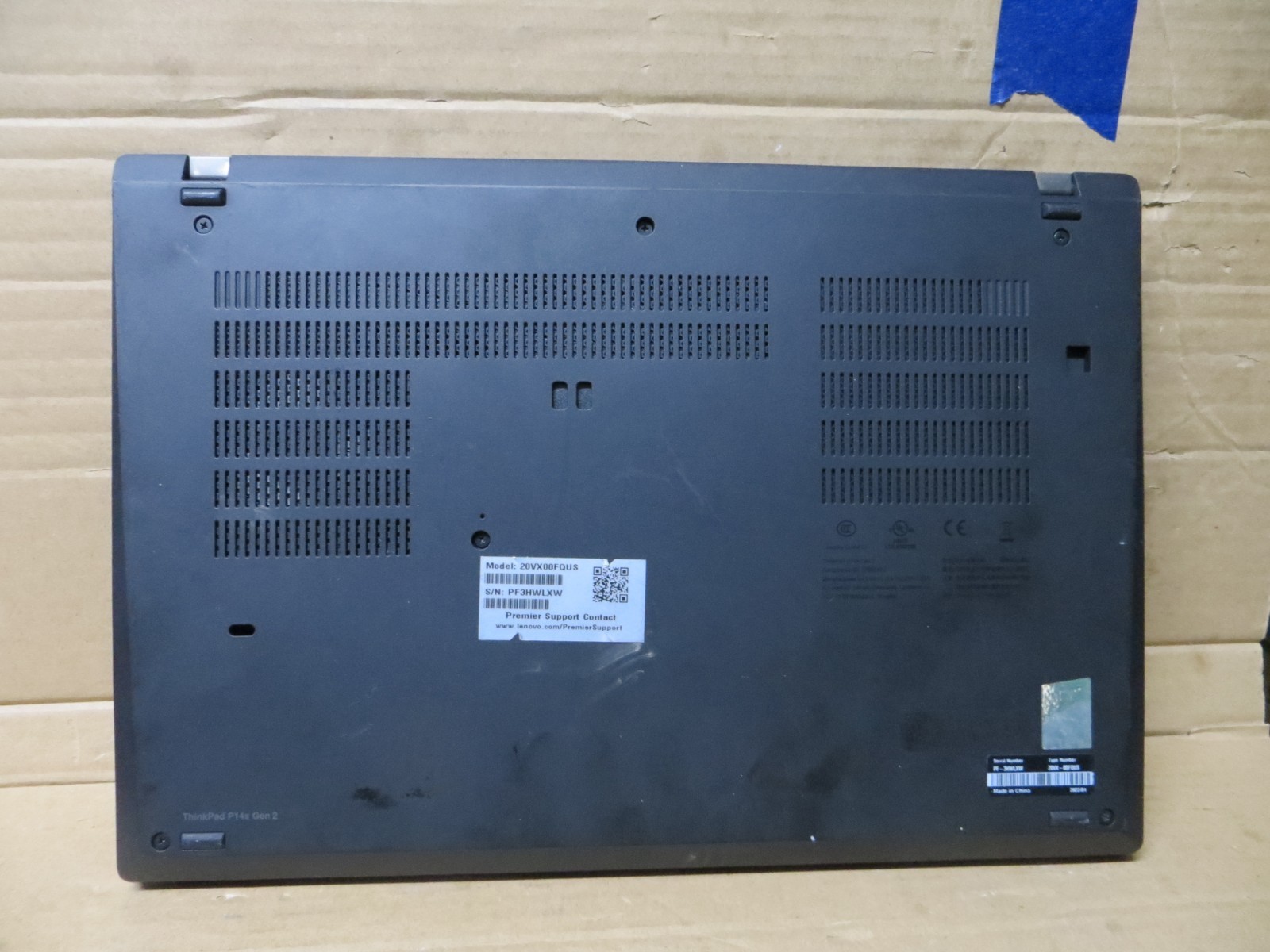 Lenovo ThinkPad P14s Gen 2i 14″ Laptop i7-1165G7 8GB RAM for Parts or Repair