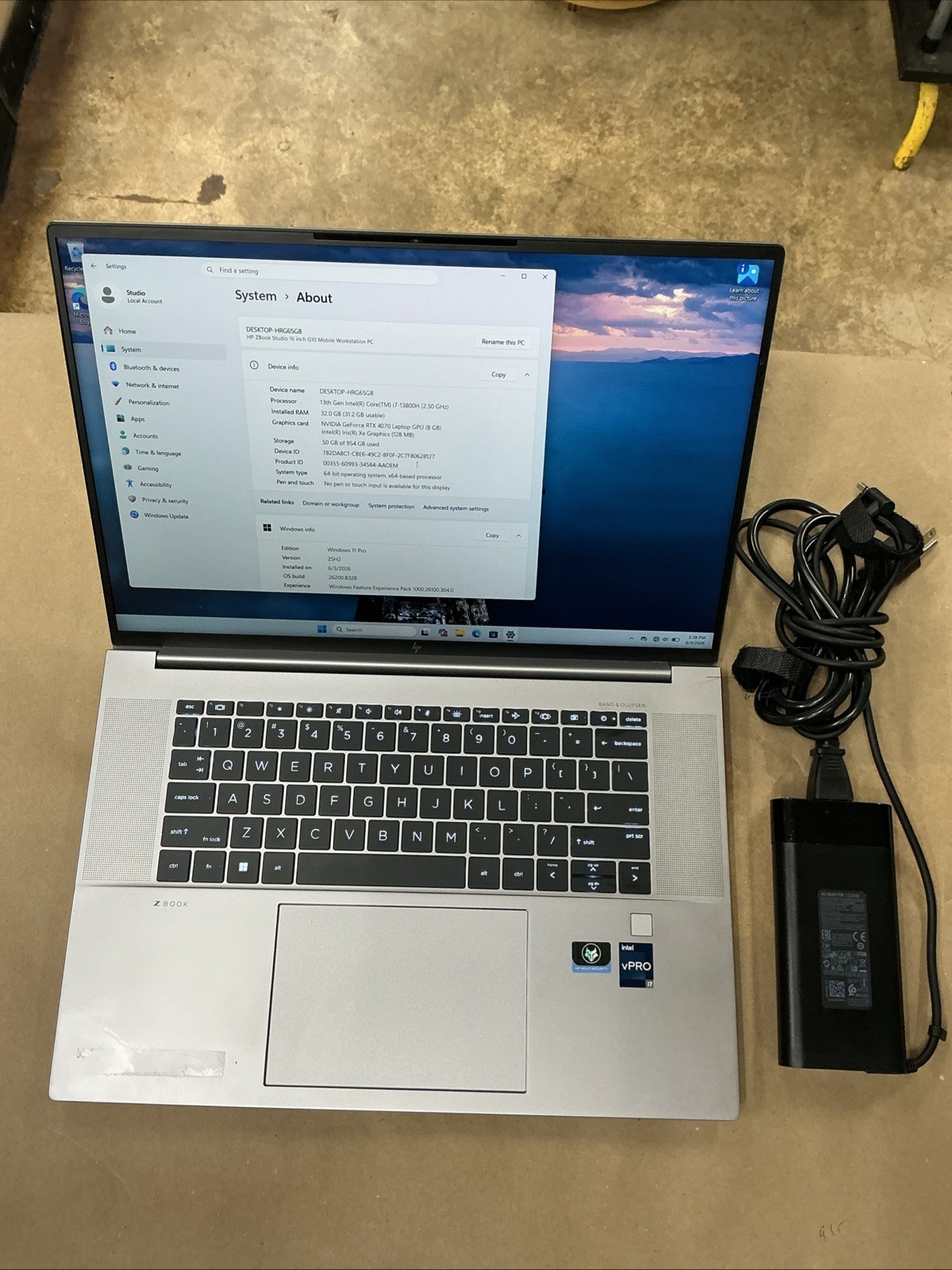 HP ZBook Studio G10 Workstation Laptop PC 16″ i7-13800H 32GB RTX 4070 1TB SSD