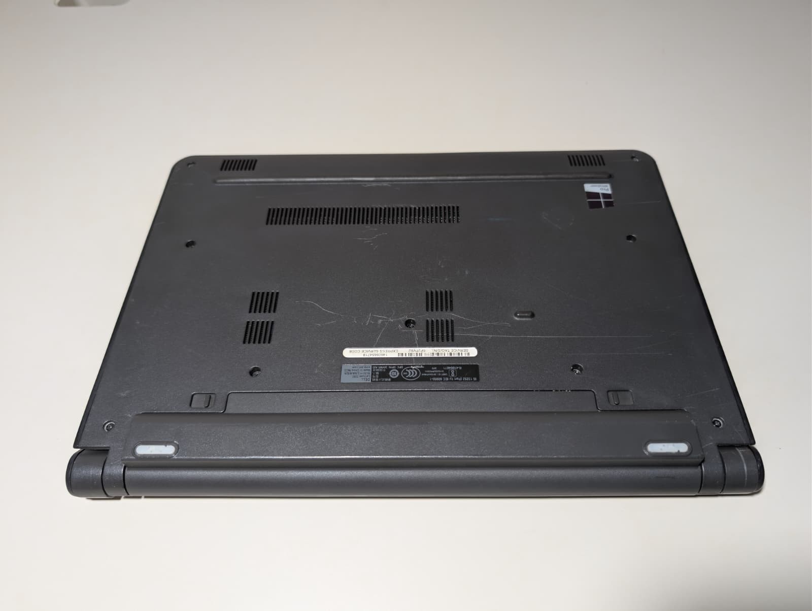 13″ Dell Latitude 3350 TouchScreen | i3 5th 8GB RAM 128GB SSD | Win 11 Pro