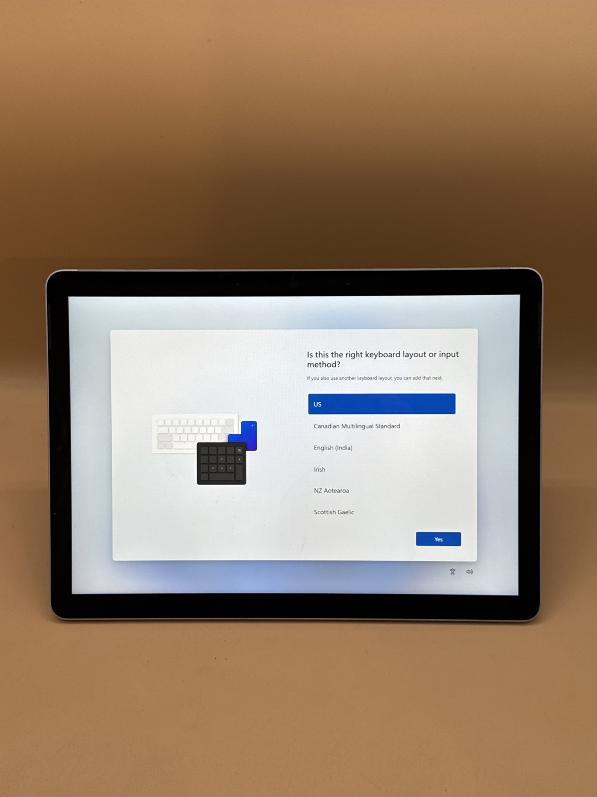 Microsoft Surface Go 3 1901 Intel Pentium Gold 6500Y 1.1GHz, 4GB RAM 64G Touch
