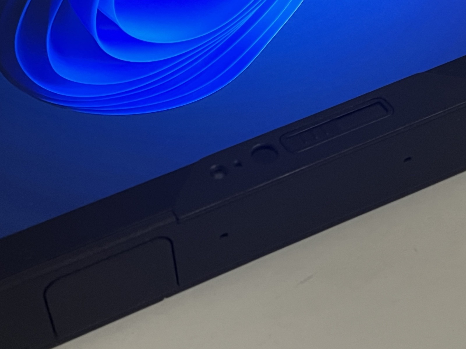 Dell Latitude 7230 Rugged Extreme | i5-12th Gen | 8GB | 1TB SSD | Touch Tablet ✔