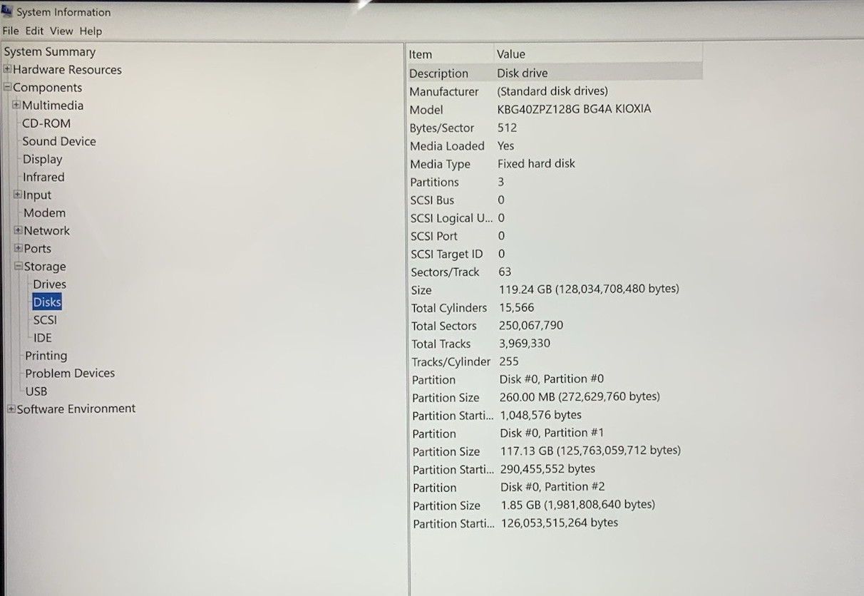 Microsoft Surface Pro 7 1866 Intel Core i5-1035G4 128GB SSD 8GB DDR4 W10P