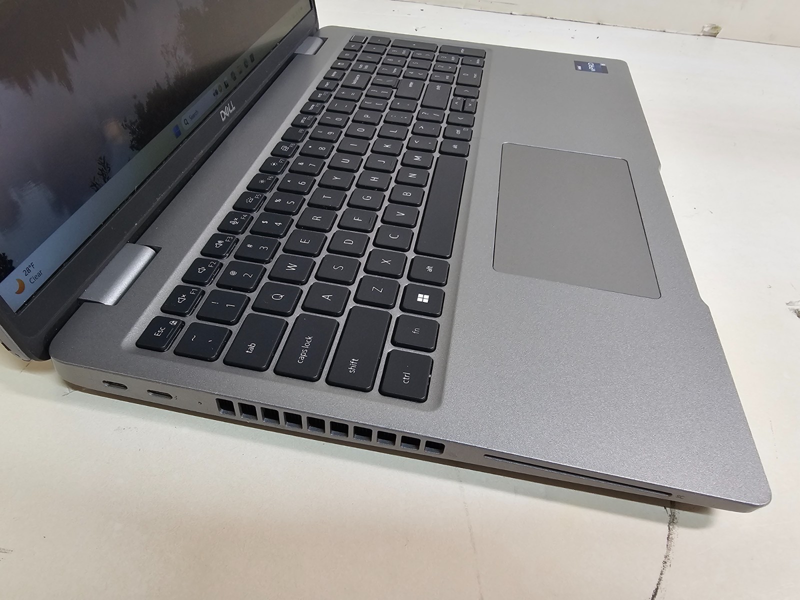 Dell Latitude 5540 Laptop – i5-1345U 16GB 512GB Webcam 15.6″ Touchscreen – SP10