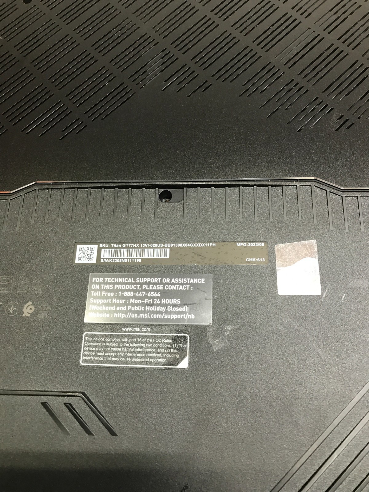 MSI Titan GT77HX 13VI-028US 17″ 4K Intel i9-13980HX 8GB RAM NO SSD/OS RTX 4090