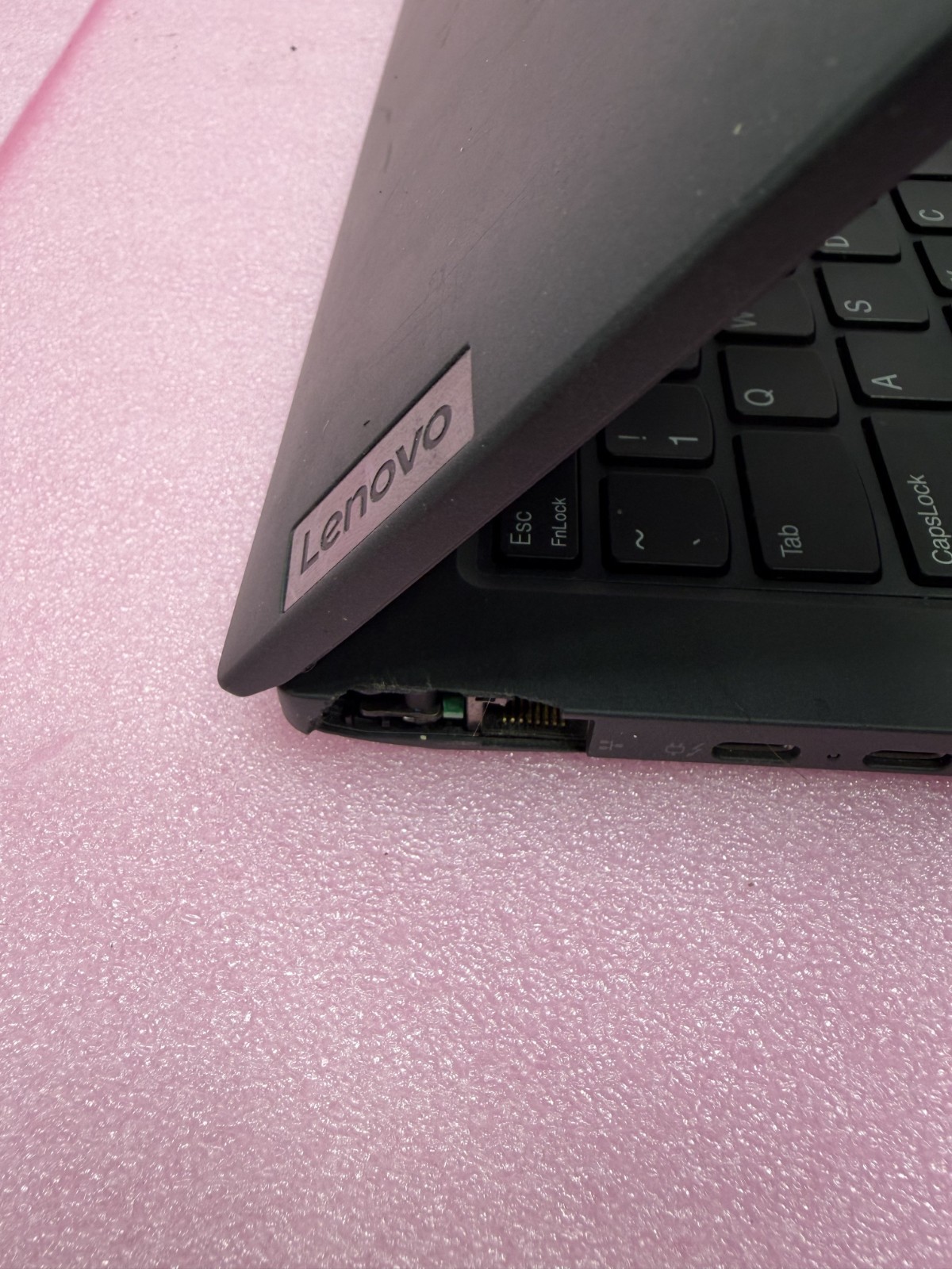 Lenovo ThinkPad P14s Gen 3 14″ i7-1280P 1.8GHz 16GB RAM T550
