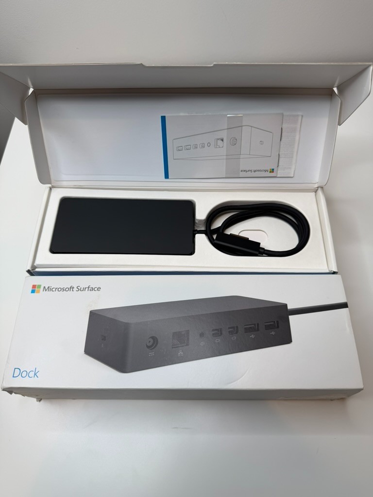 Microsoft Surface Pro 4 – i7 – 16GB RAM – 256GB + Dock + Ethernet Adapter Bundle