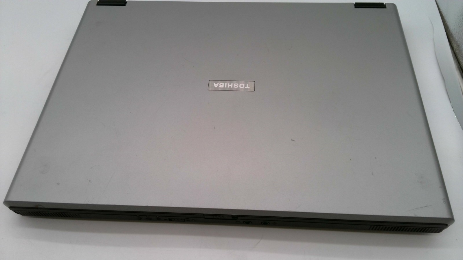 TOSHIBA SATELLITE L35 S2174 -BOOTS TO BIOS- INTEL CELERON M – 512MB RAM no hdd