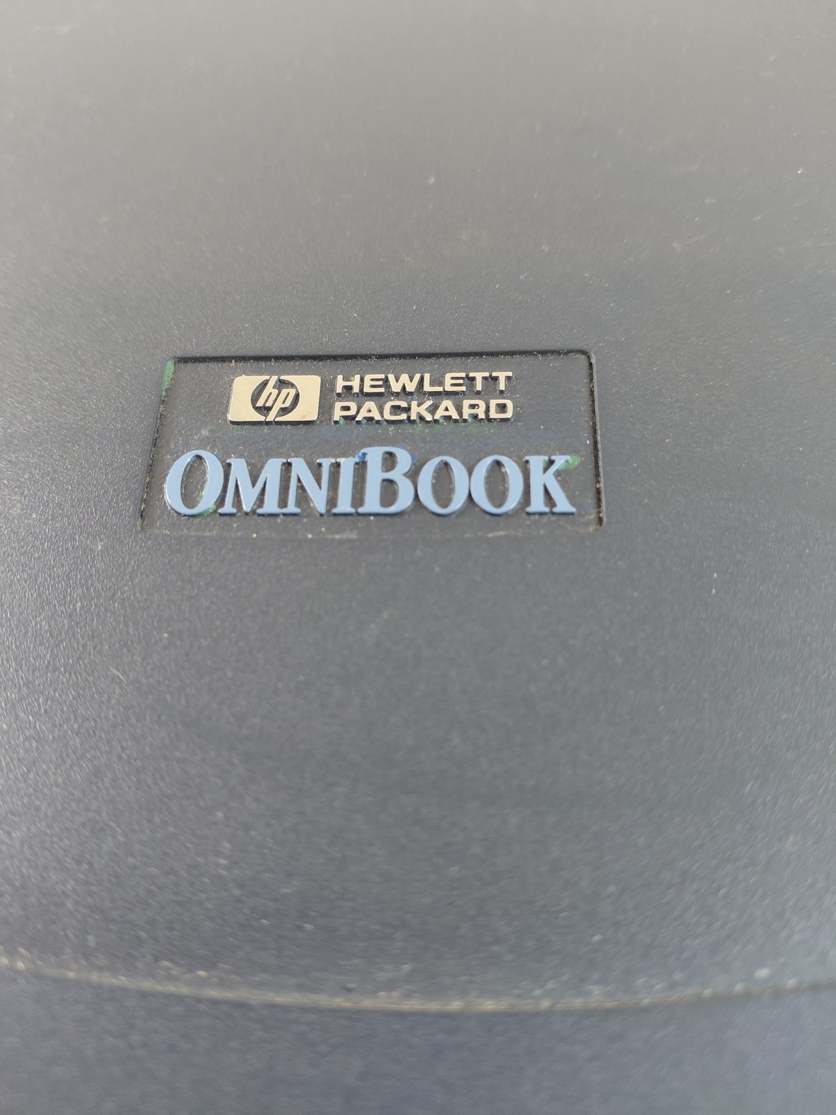 HP Hewlett Packard OmniBook Vintage Laptop Pentium MMX For Parts or Repair