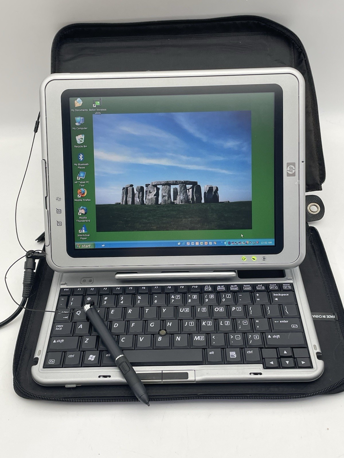 HP TC1100 Windows XP Tablet 1.00GHz w/ Pen , Keyboard Dock and Case