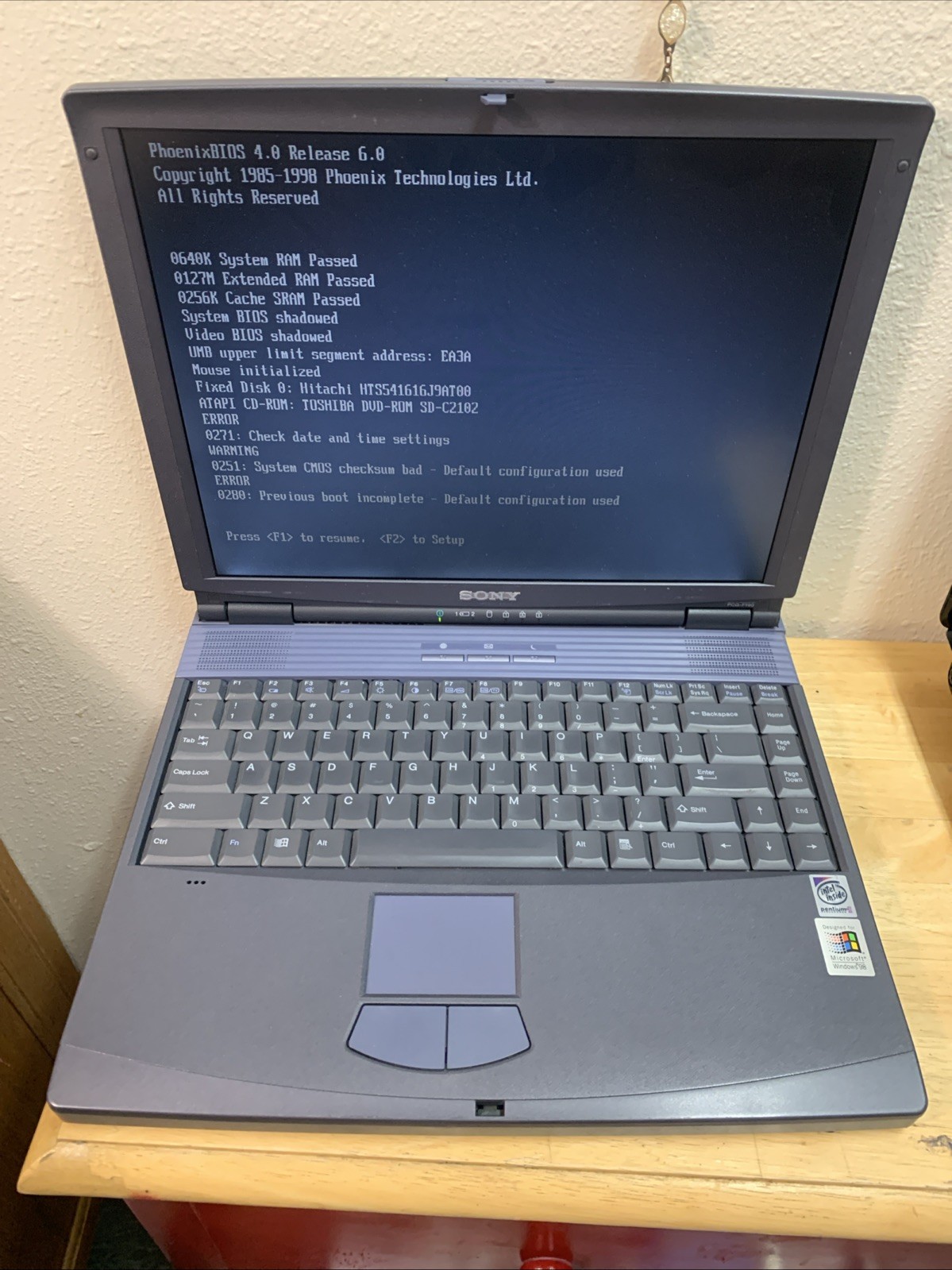 Sony Vaio PCG-F10 Laptop Intel Pentium II 300MHz (ITS OLD BUT 🥇)