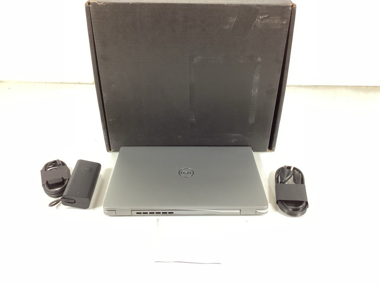 Dell Latitude 3340 13.3″ FHD i5-1335U 8GB 256GB SSD WiFi 6E W11P – H1J5M