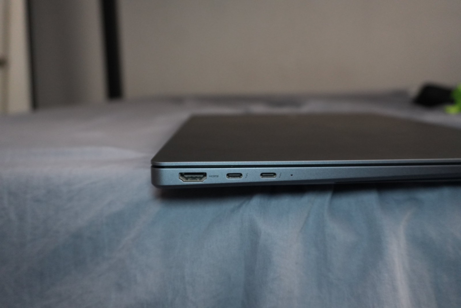 Samsung Galaxy Book4 Ultra Windows 11, 16GB (RAM) + 1TB (SSD), NVIDIA RTX 4050
