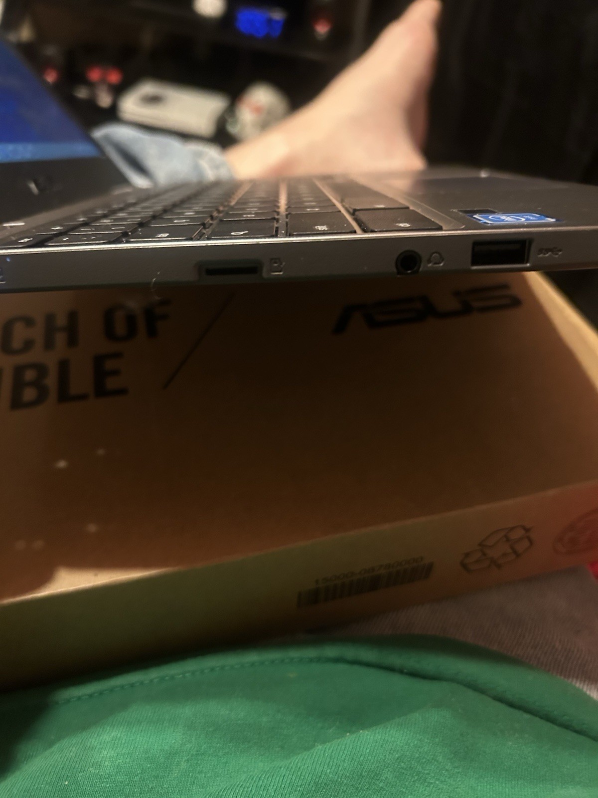 asus chromebook C223N