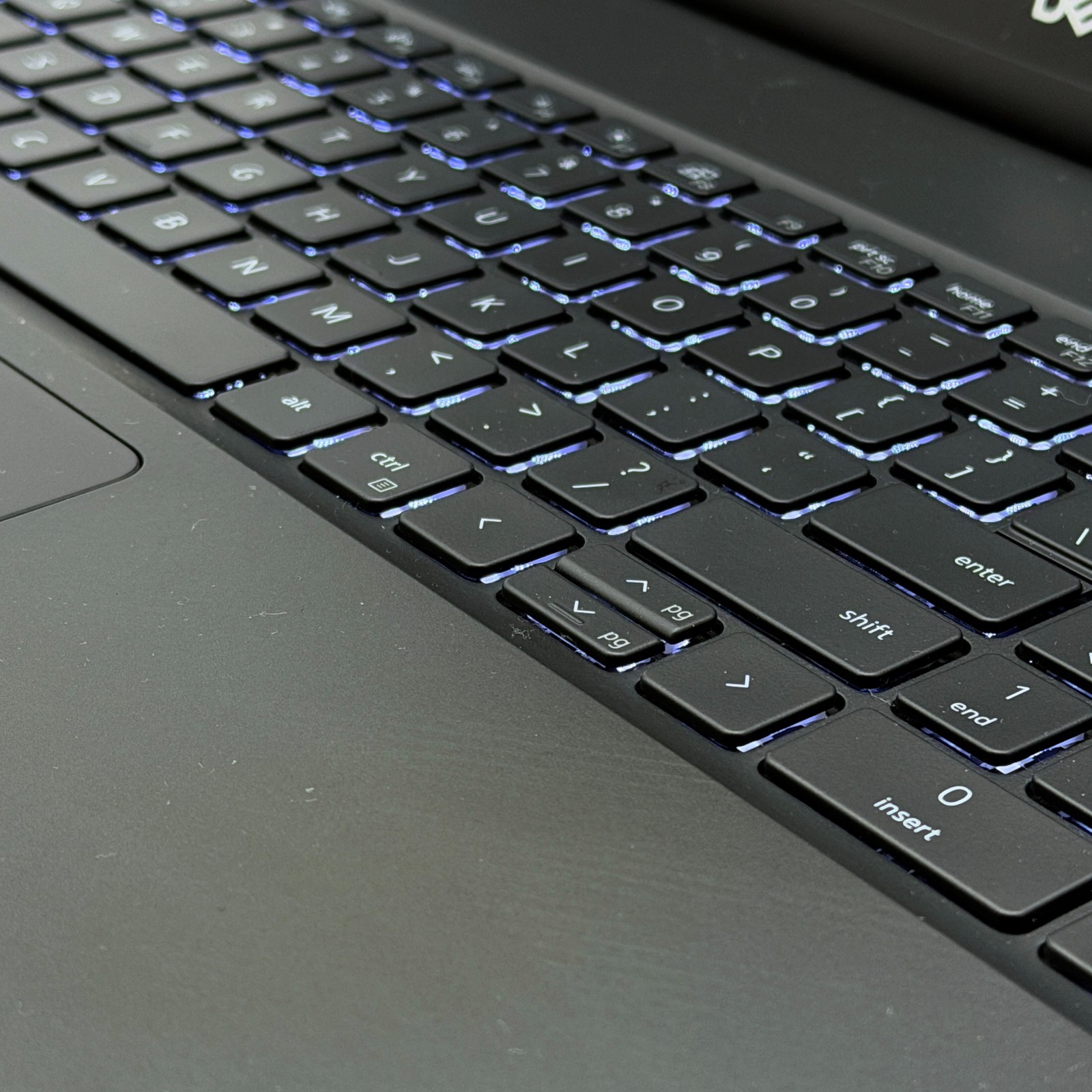 Dell Precision 7780 17.3″ i7-13850HX 32GB RAM 1TB SSD – NVIDIA RTX 3500 Ada 12GB