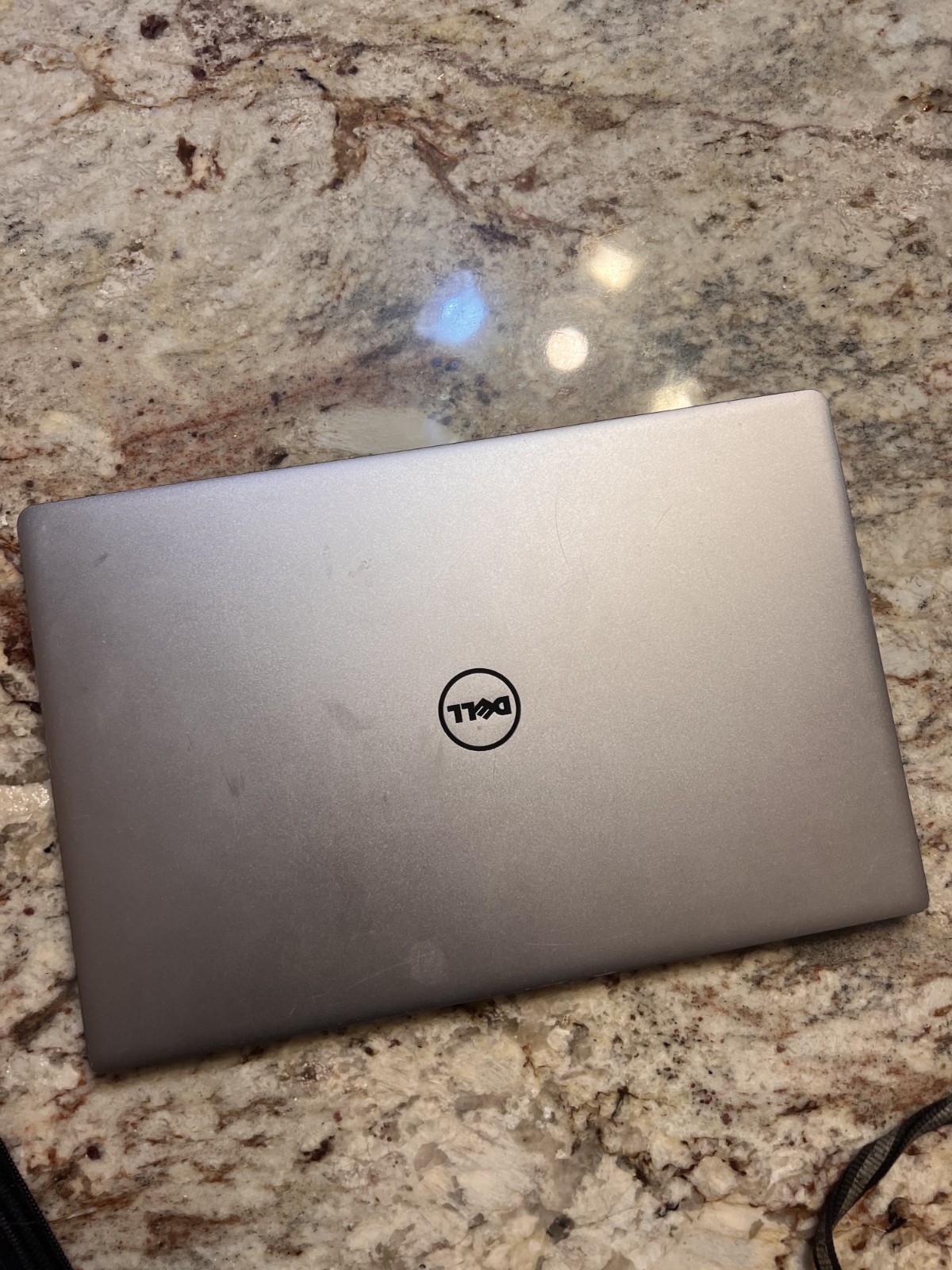 Dell XPS 13 9343- Working PC – Smashed Screen/No Battery – 256GB SSD – READ
