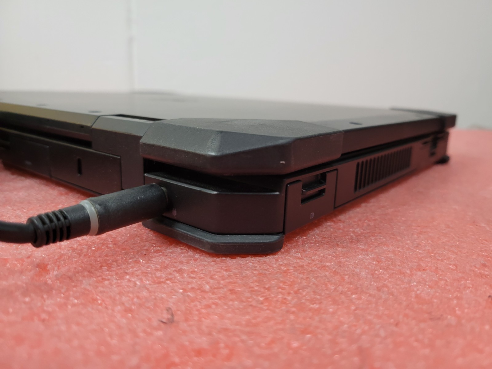 Dell Latitude 5420 Rugged 14″ i7-8650U@1.9Ghz 16GB RAM 256GB SSD | C1073