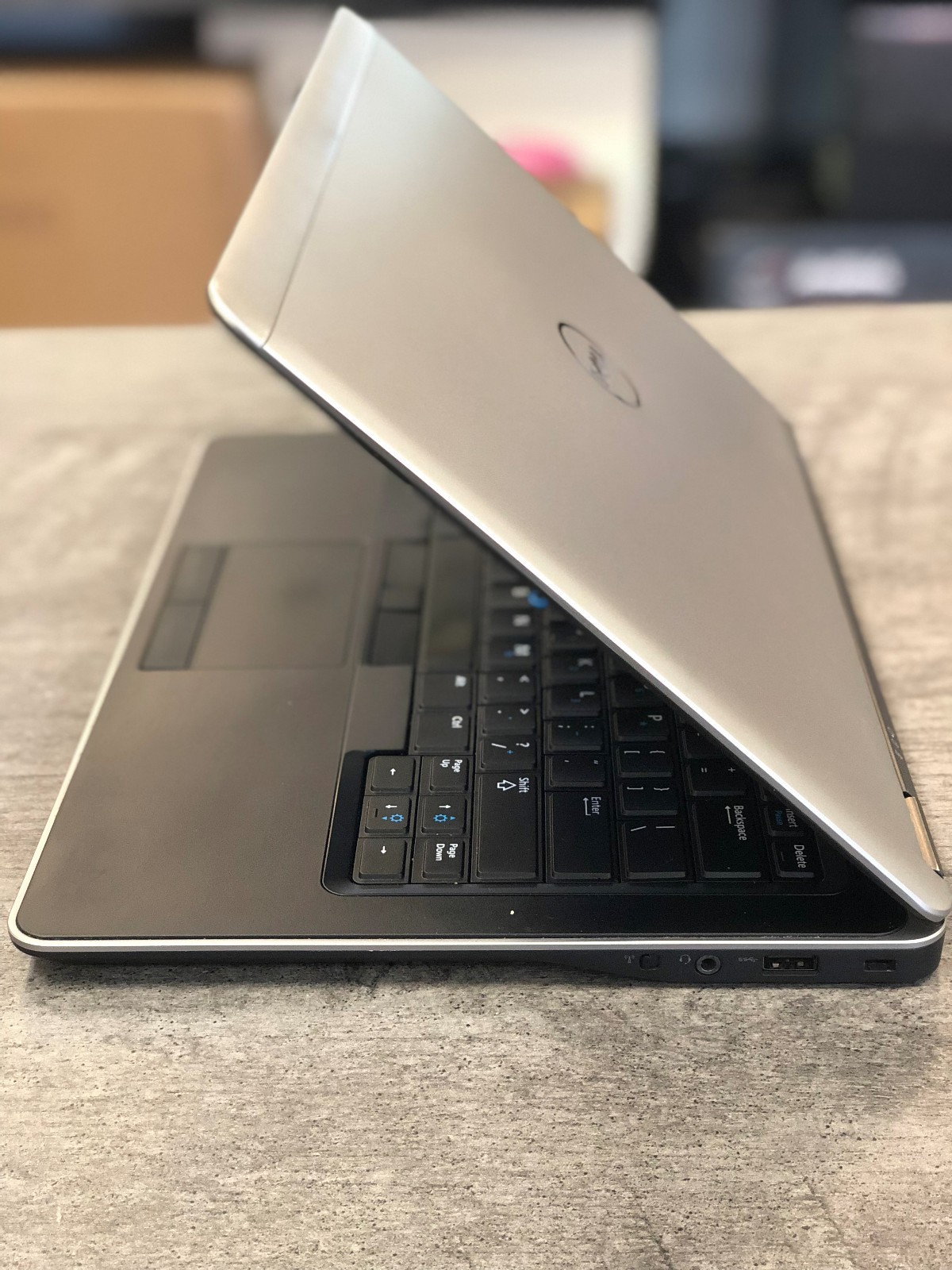 Dell Latitude E7440 Intel Core i5-4200u, 256GB SSD+2TB HDD 16GB RAM, 14″ Slim