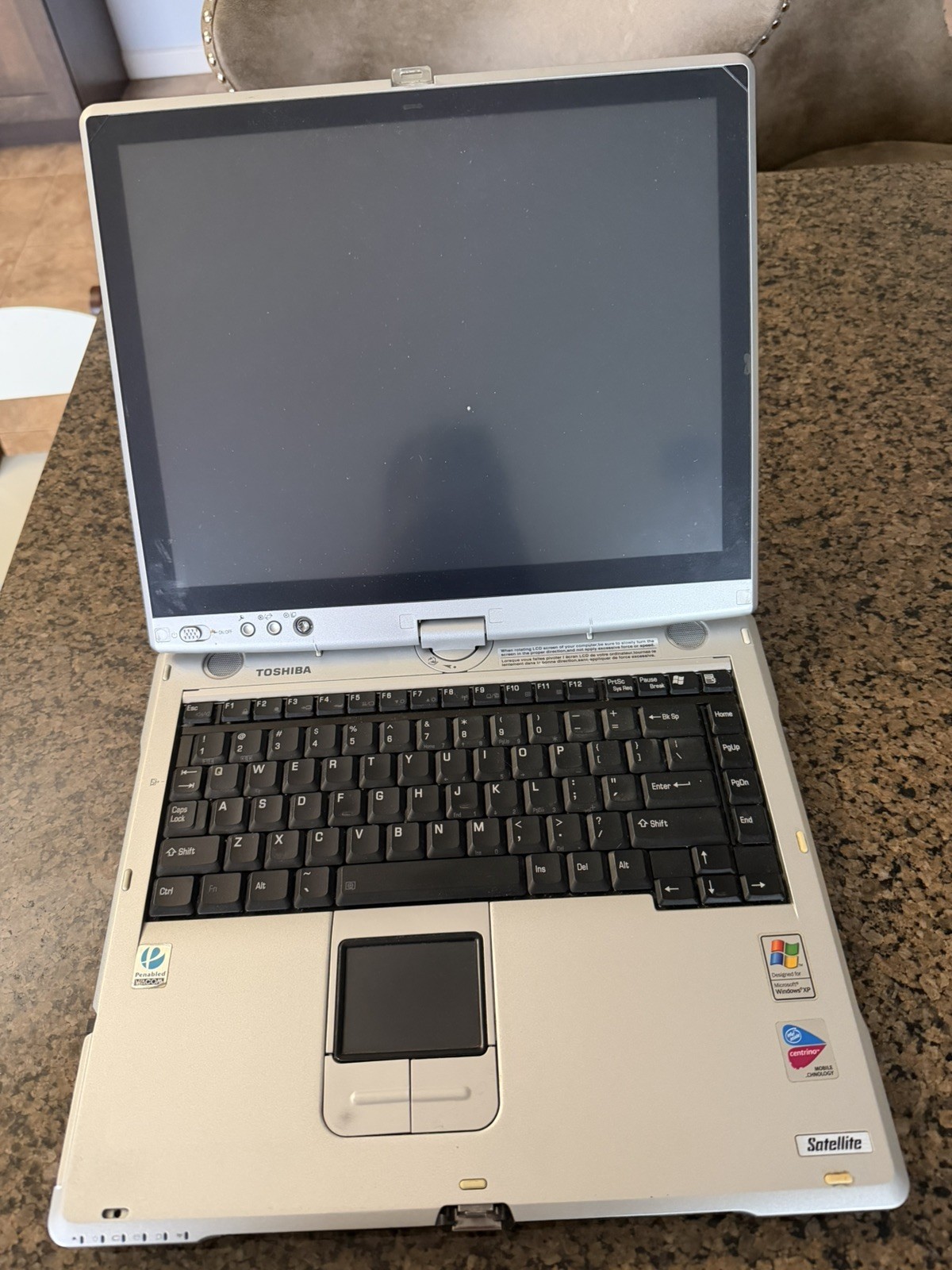 Toshiba Satellite R15-S822 Laptop Convertible Tablet UNTESTED No Charger Parts