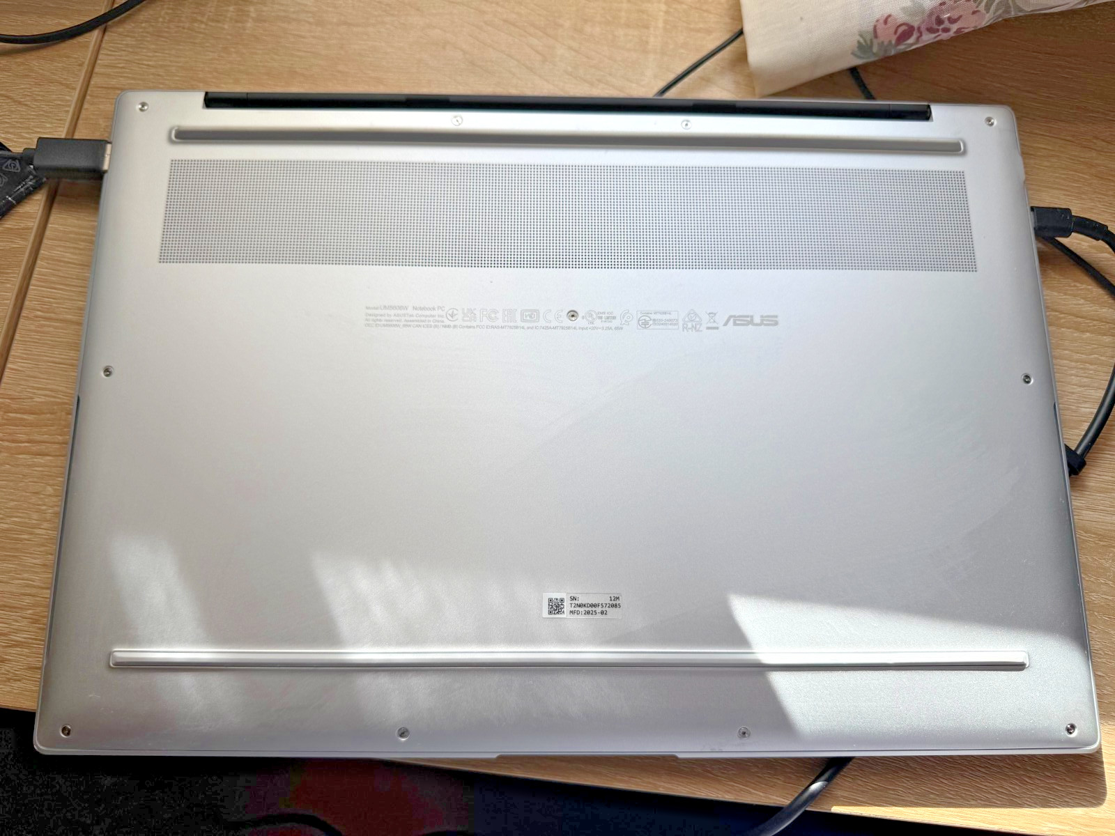 ASUS Zenbook S 16″ 3K OLED Touch Laptop – Ryzen 9, 24GB RAM, 1TB SSD