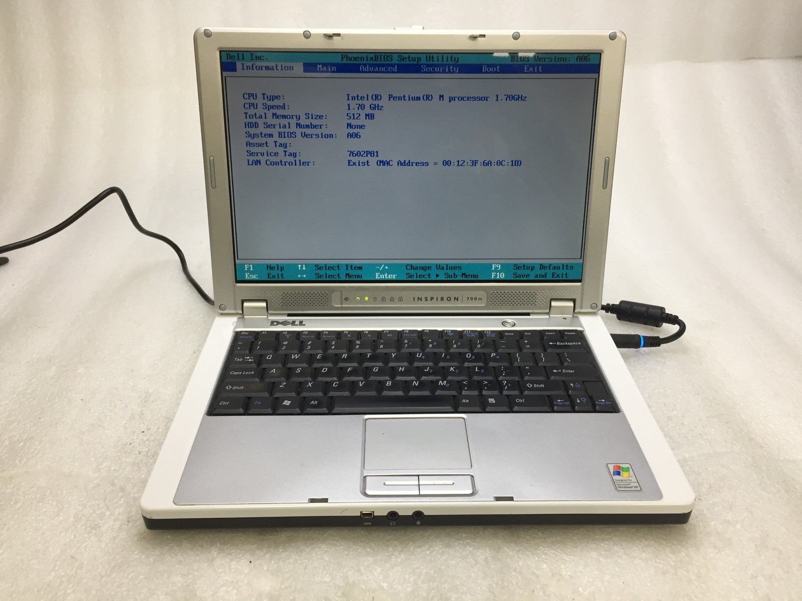 Dell Inspiron 700m Laptop Intel Pentium M 1.70GHz 512MB RAM No HDD/OS No BATT