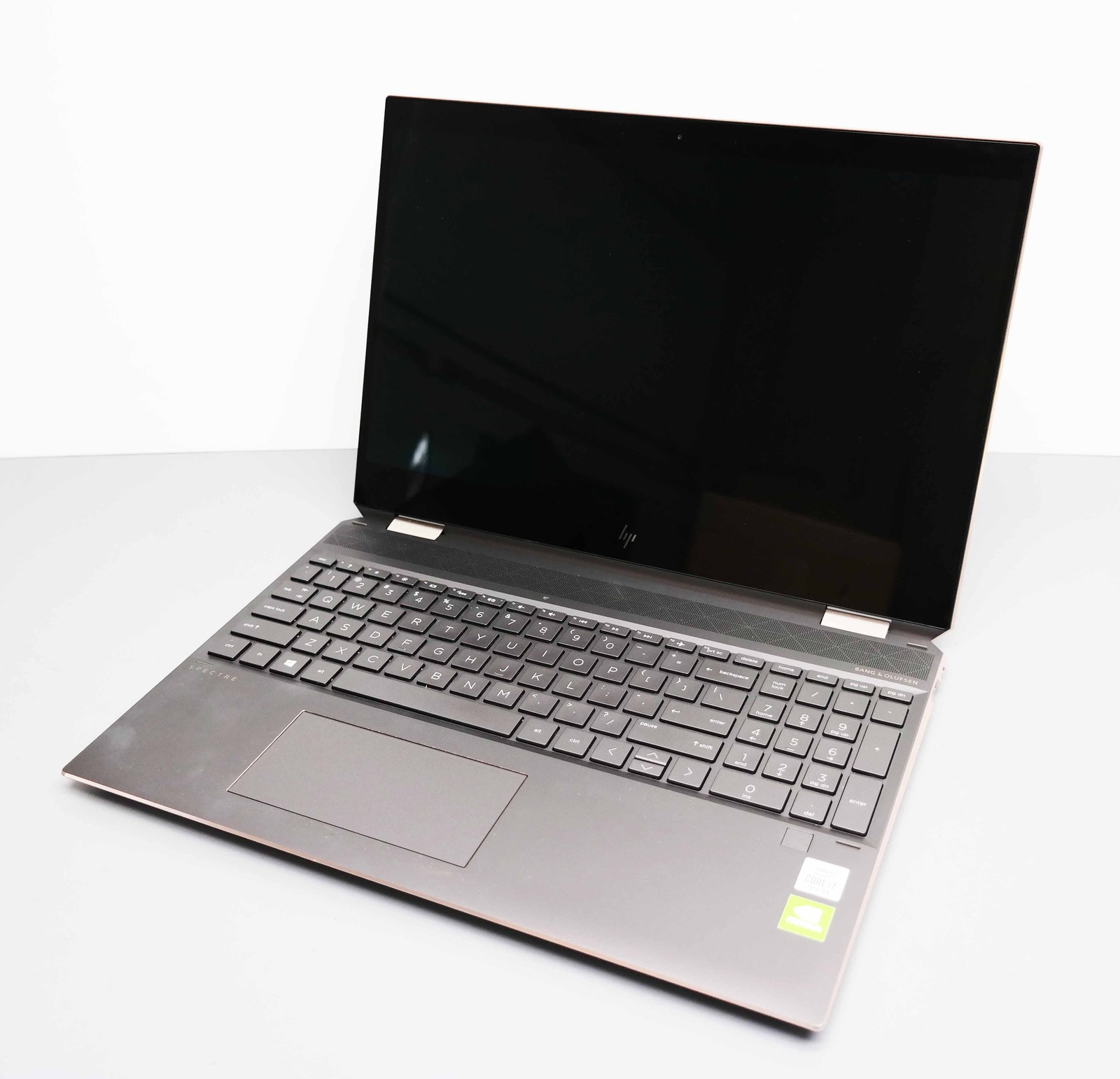 HP Spectre x360 15-DF1043DX 15.6″ Core i7-10510U 16GB 1TBSSD MX250