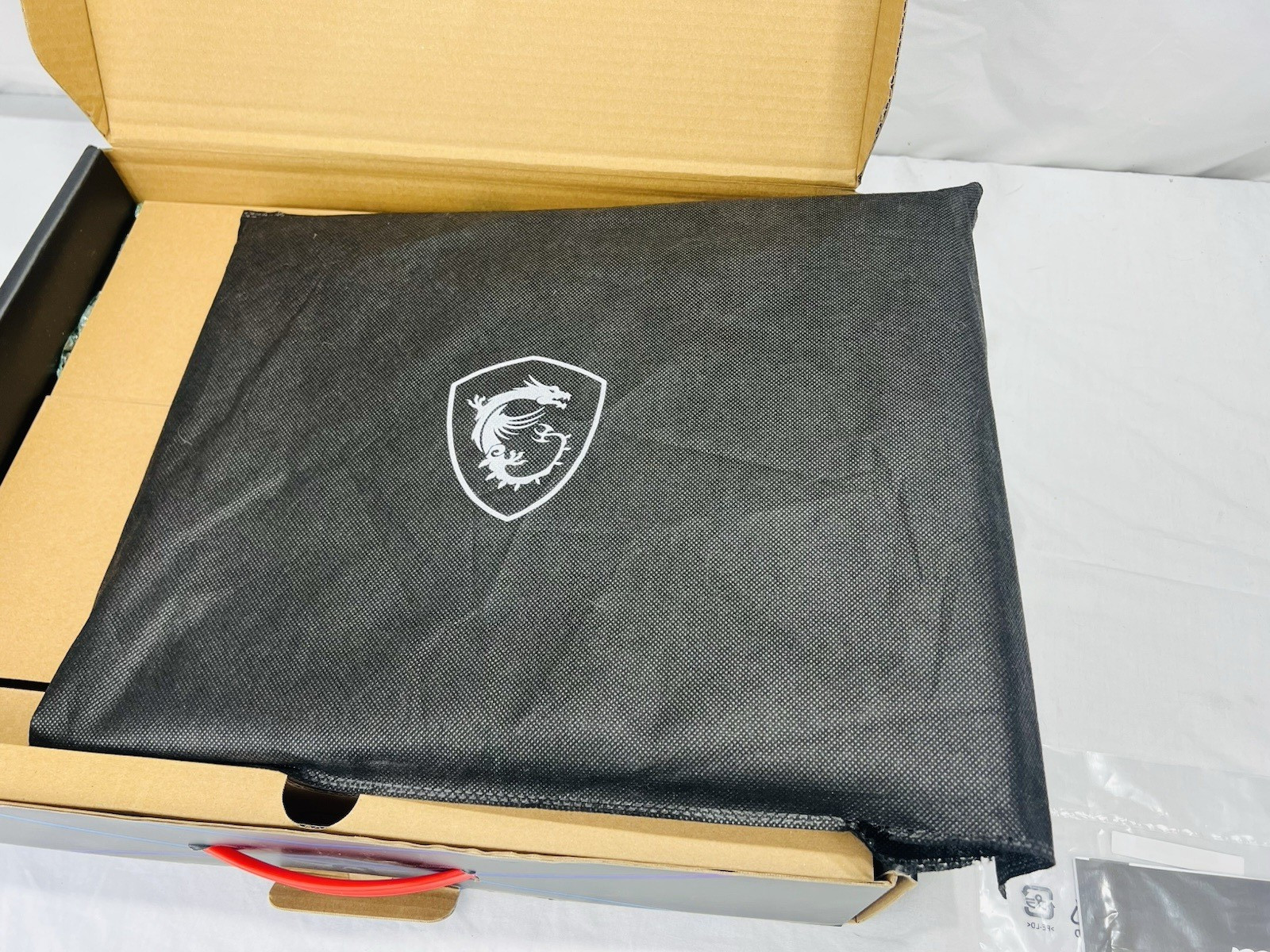 MSI Raider GE78 HX 17″ Gaming Laptop Intel i9 32GB RAM, 2TB SSD, RTX 4080